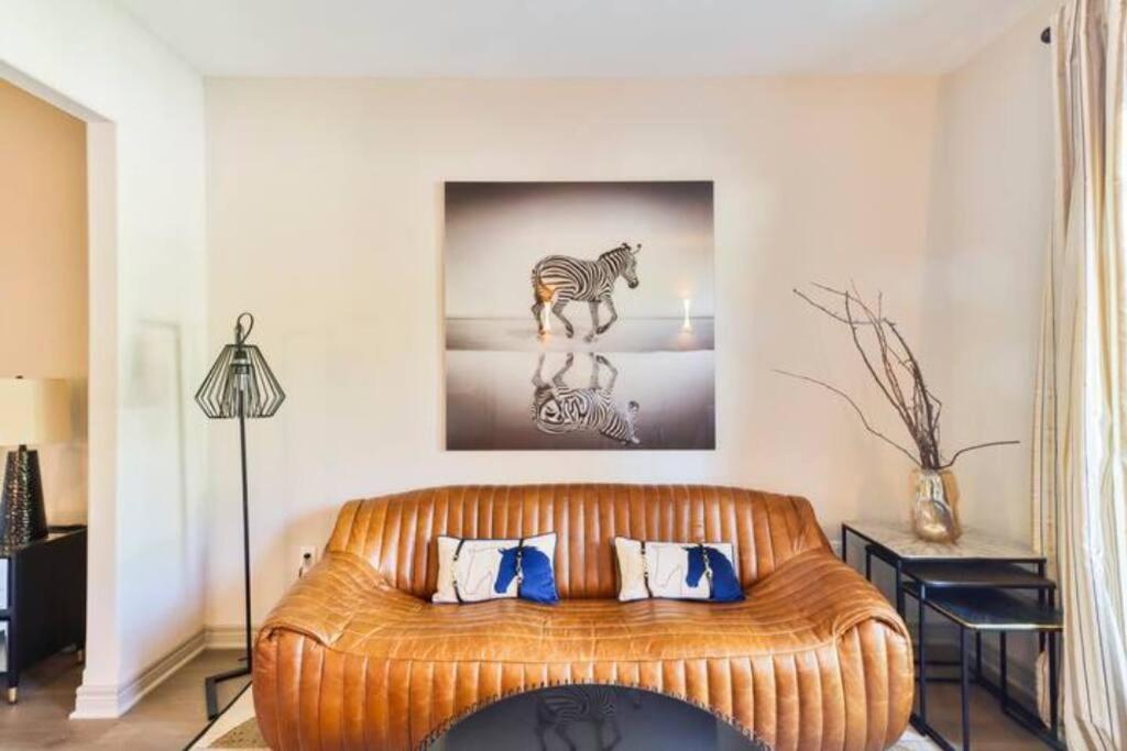 Pristine Suite with Access to Pool and Gym!