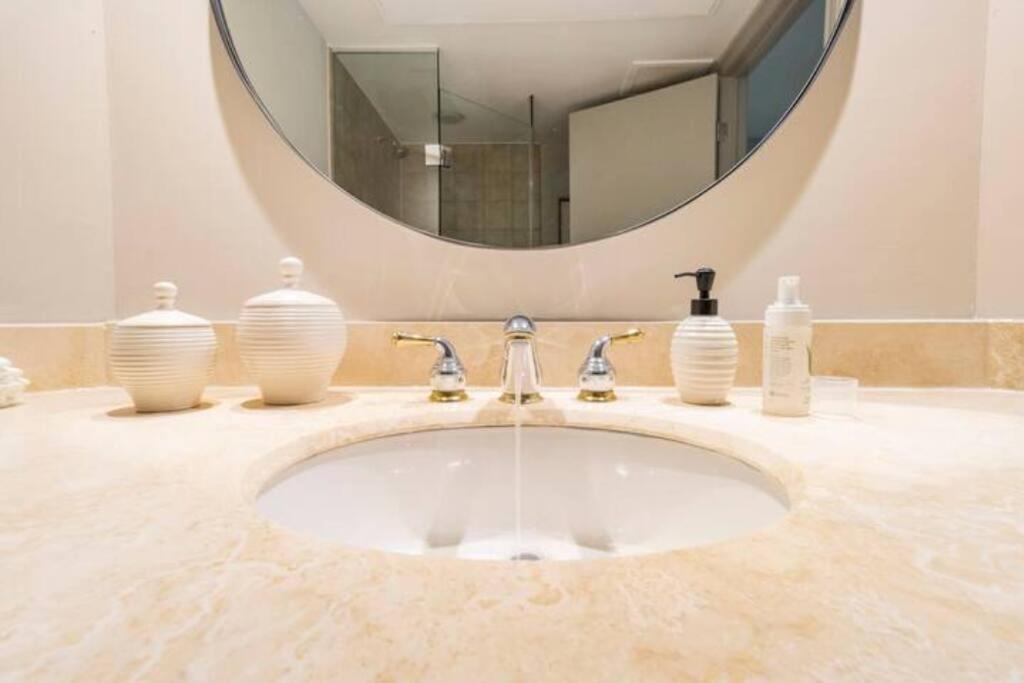 Pristine Suite with Access to Pool and Gym!