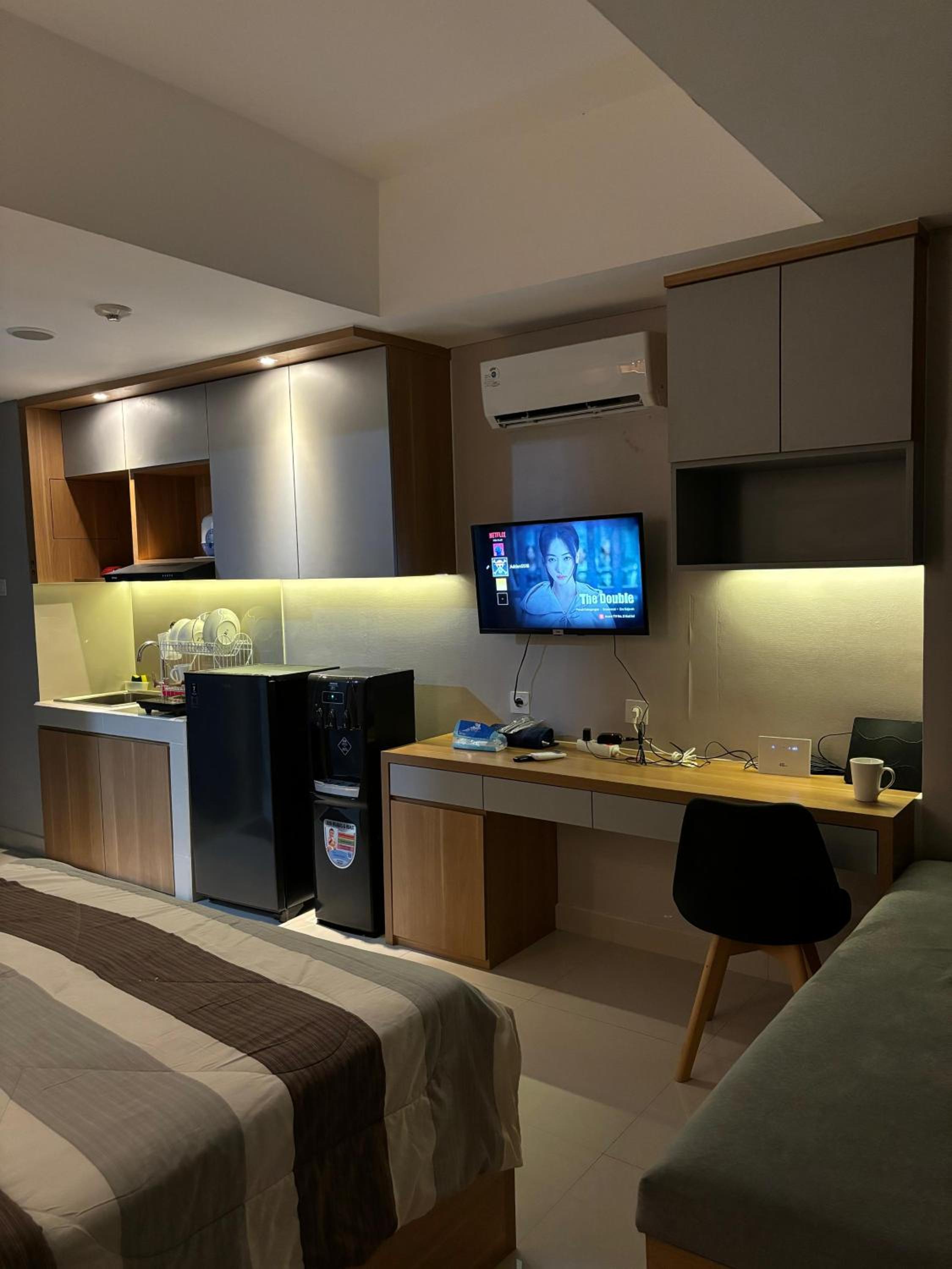 SBroomOfficial Apartemen Chadstone Pollux Mall view 2