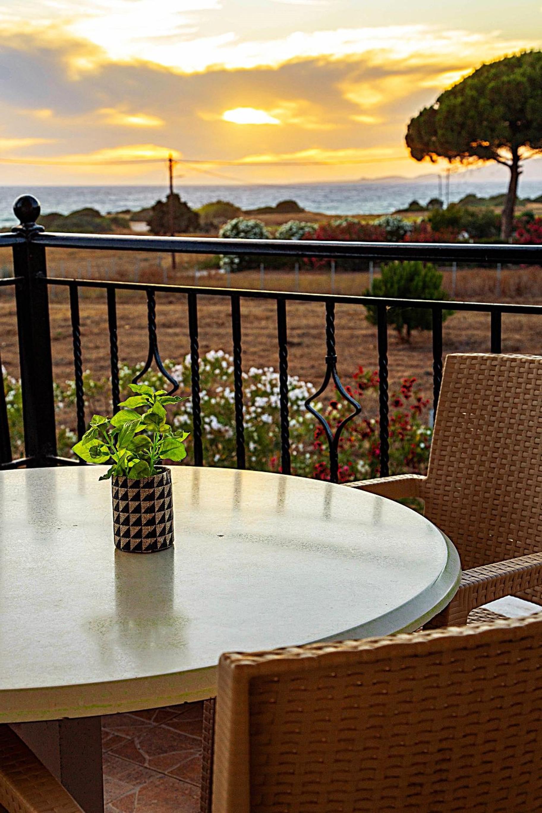 Romanos Beach Villas