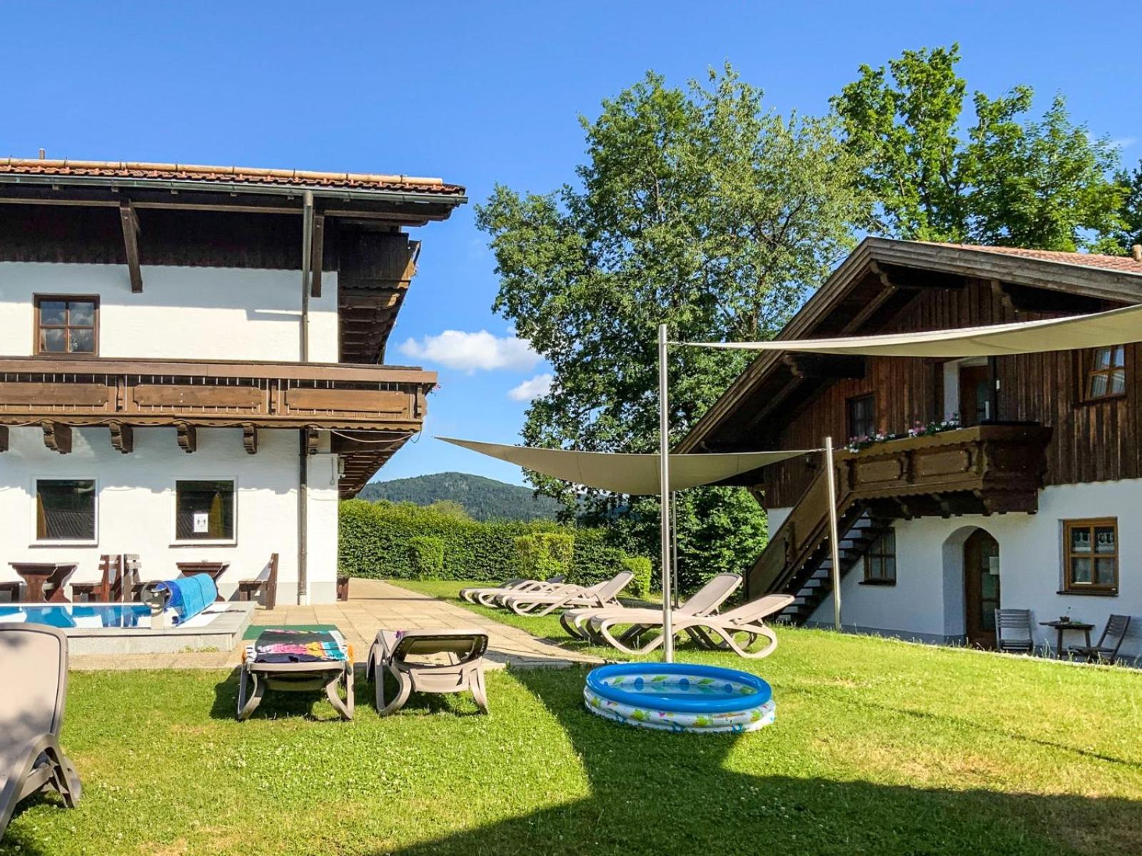Dreiländereck 403 mit Sauna und Hallenbad