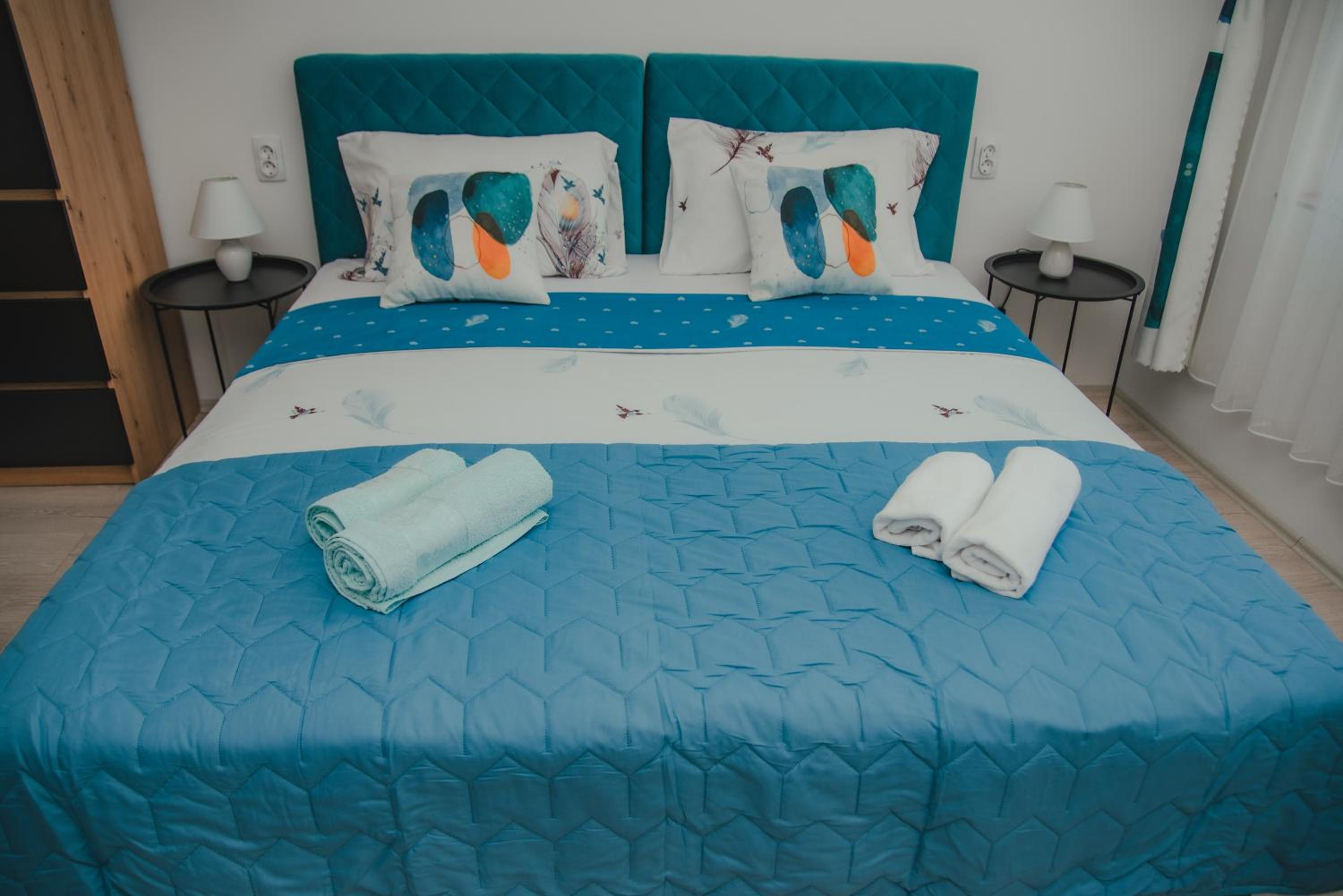 Jes Apartments
