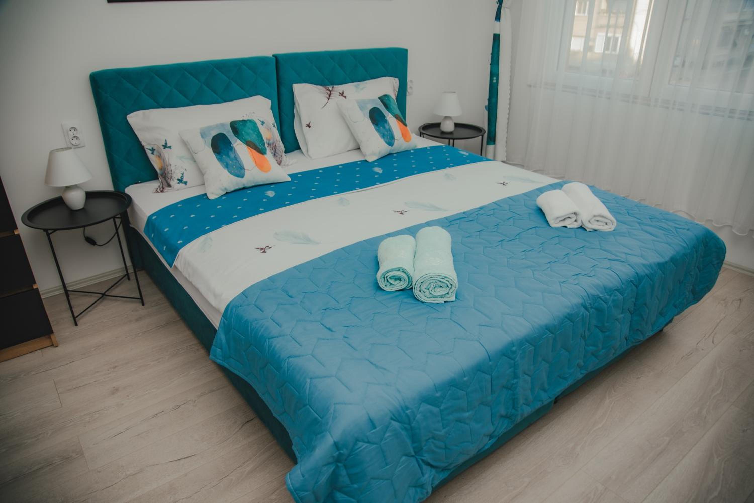 Jes Apartments