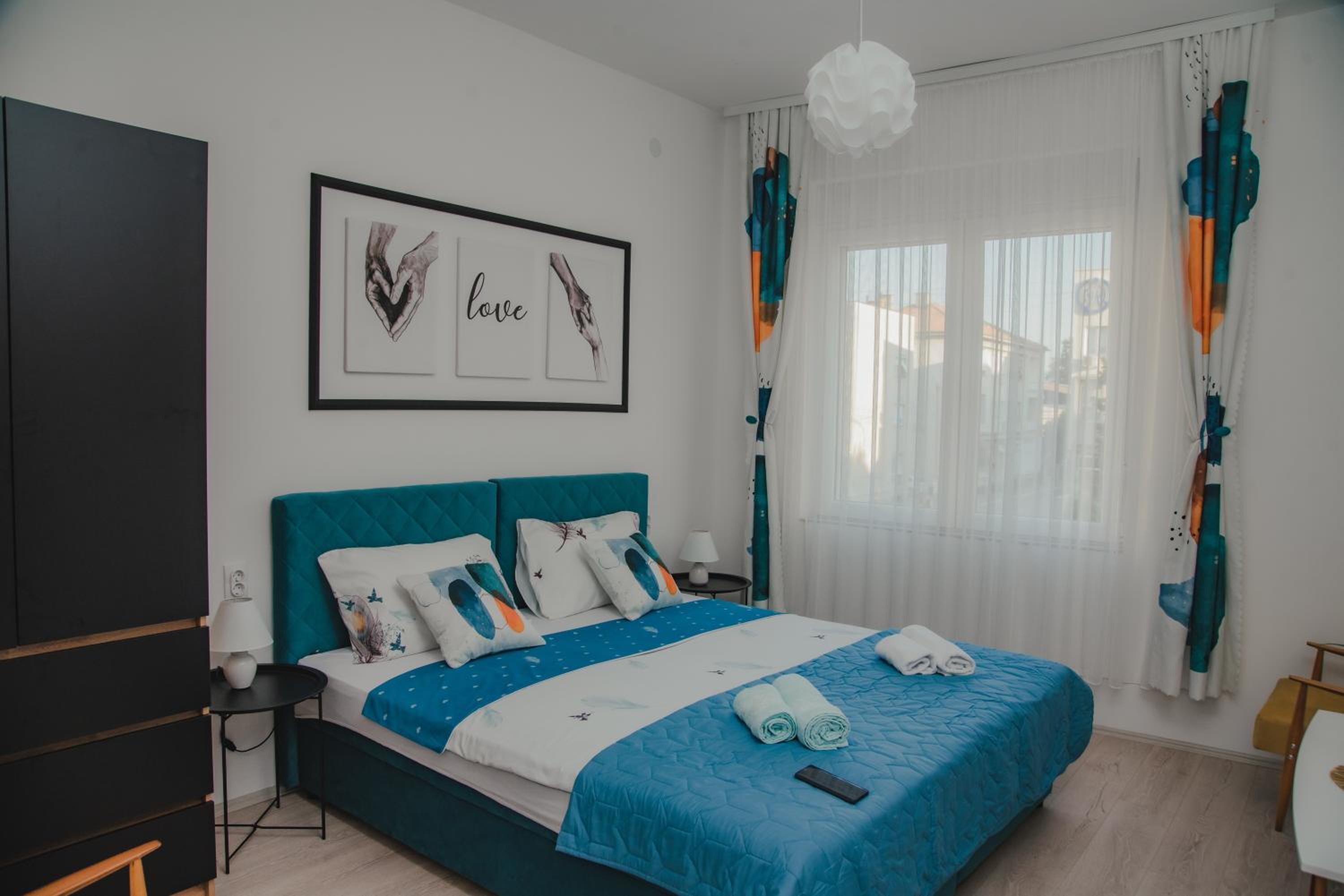 Jes Apartments