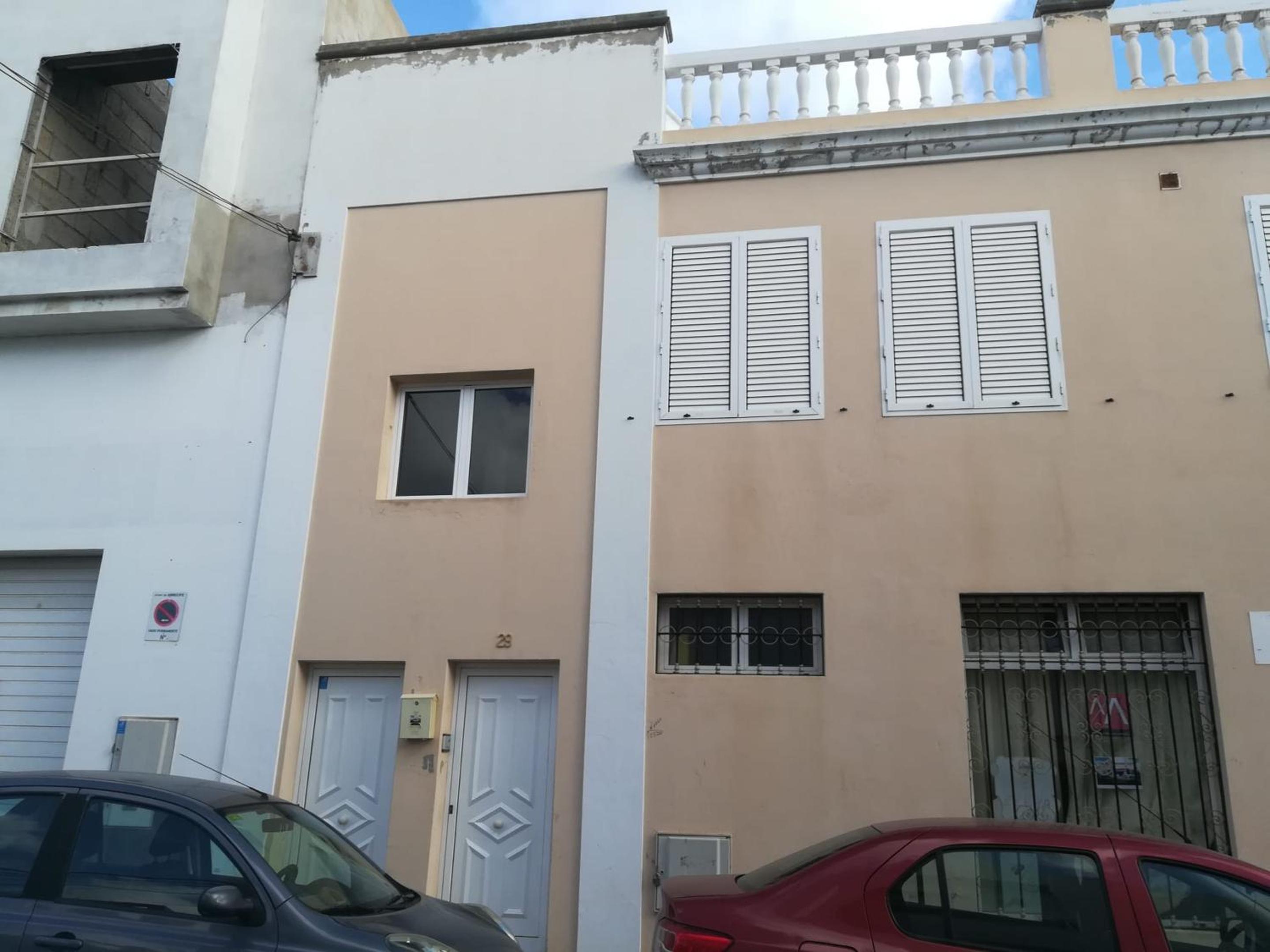 Charming Apartment in Arrecife City Centre - 90 m² - Parking view 3