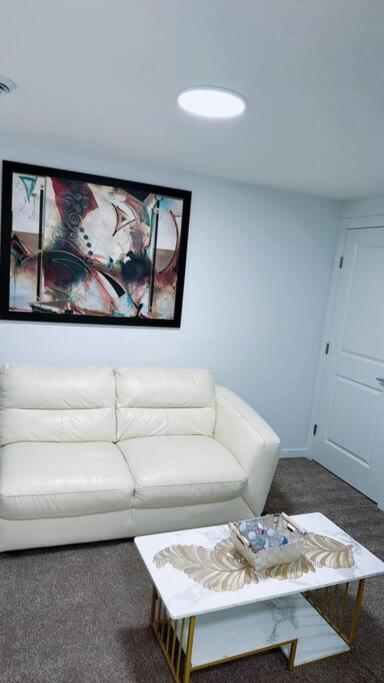 2bedrooms, 1bath, two beds, new basement in Mahogany