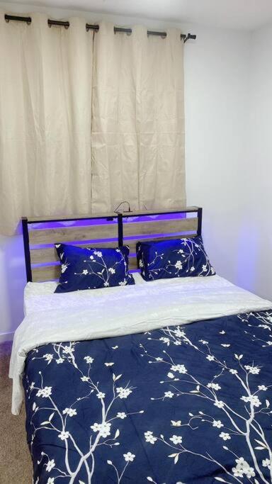 2bedrooms, 1bath, two beds, new basement in Mahogany