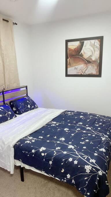 2bedrooms, 1bath, two beds, new basement in Mahogany