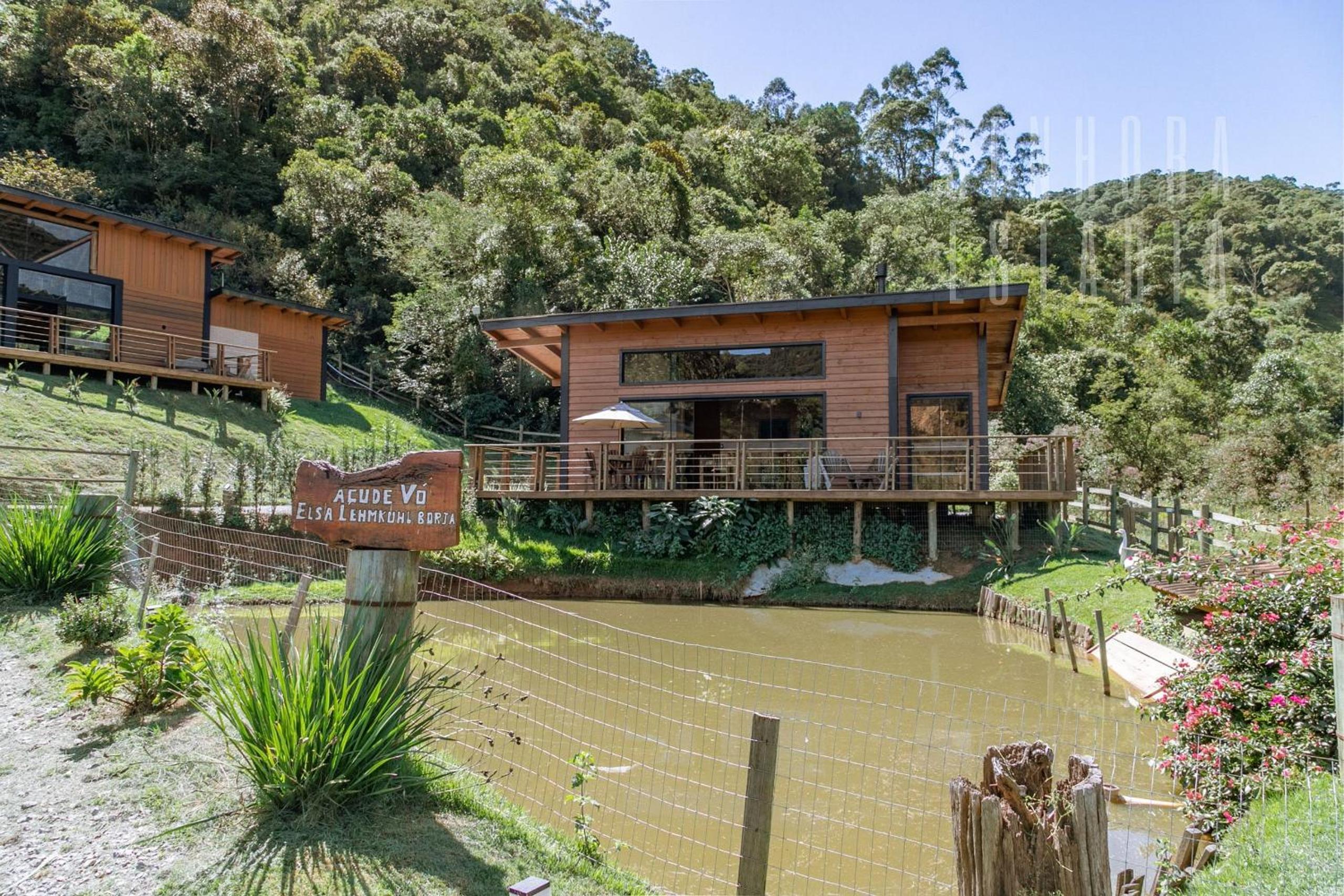 Lakeside Cabin - Villas Mornas: Nature, Jacuzzi