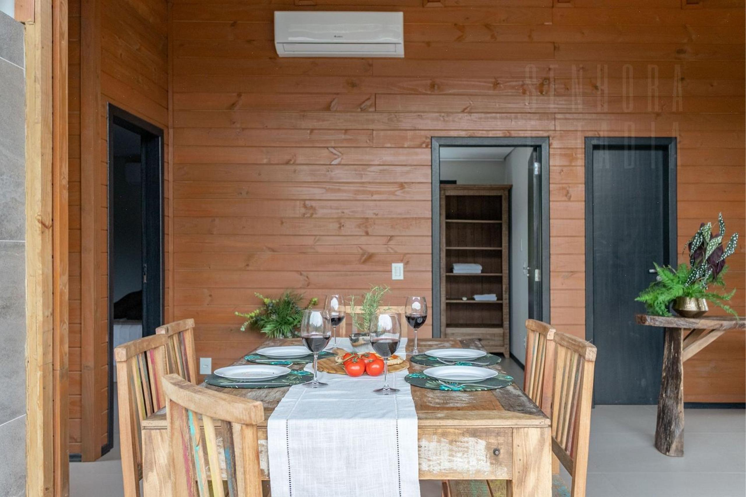 Lakeside Cabin - Villas Mornas: Nature, Jacuzzi