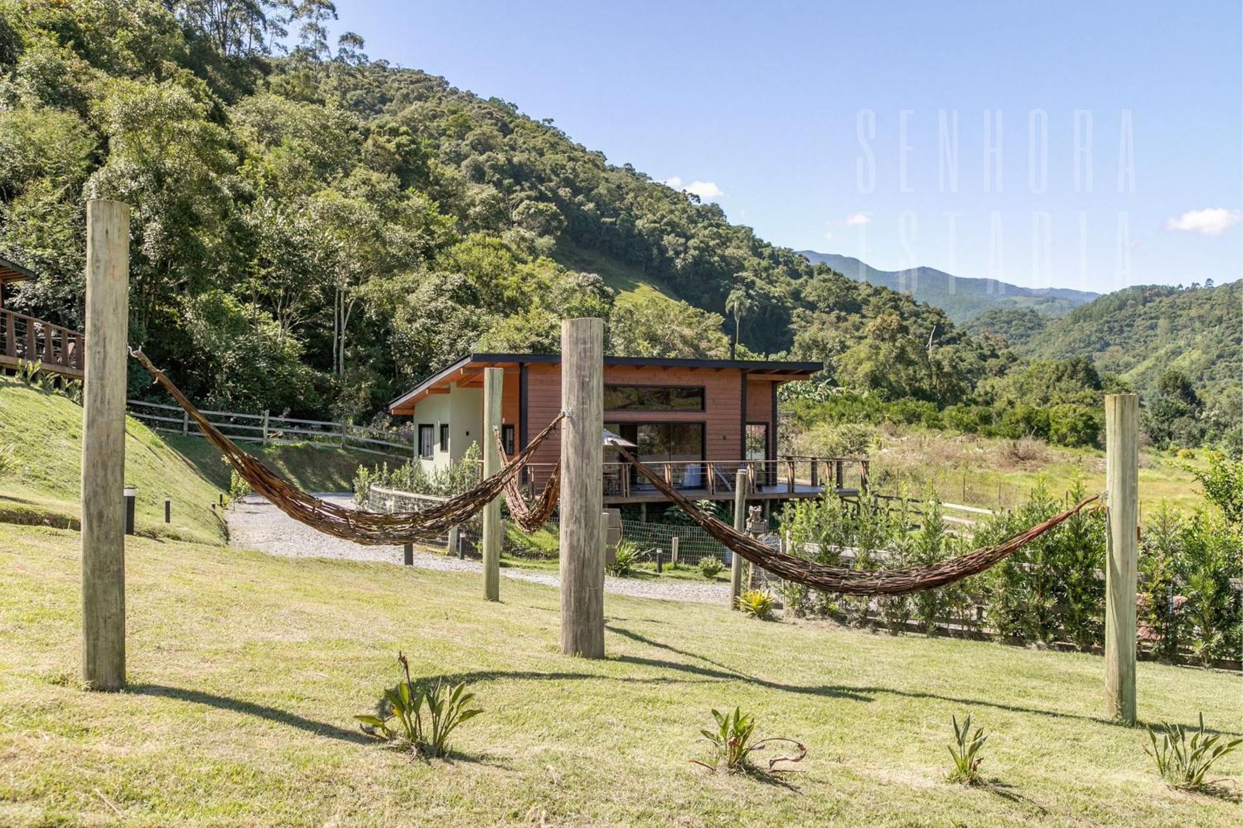 Lakeside Cabin - Villas Mornas: Nature, Jacuzzi