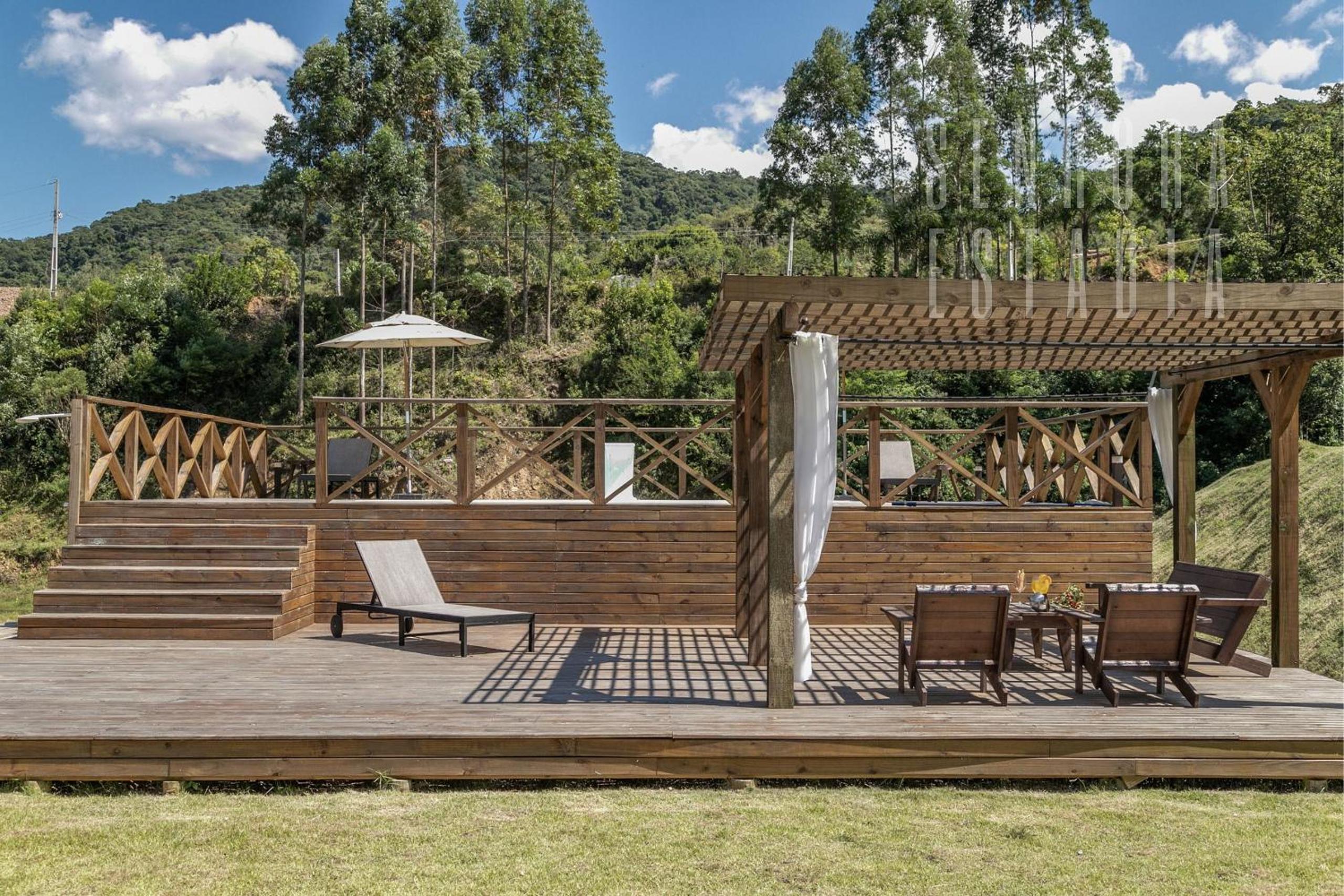 Lakeside Cabin - Villas Mornas: Nature, Jacuzzi