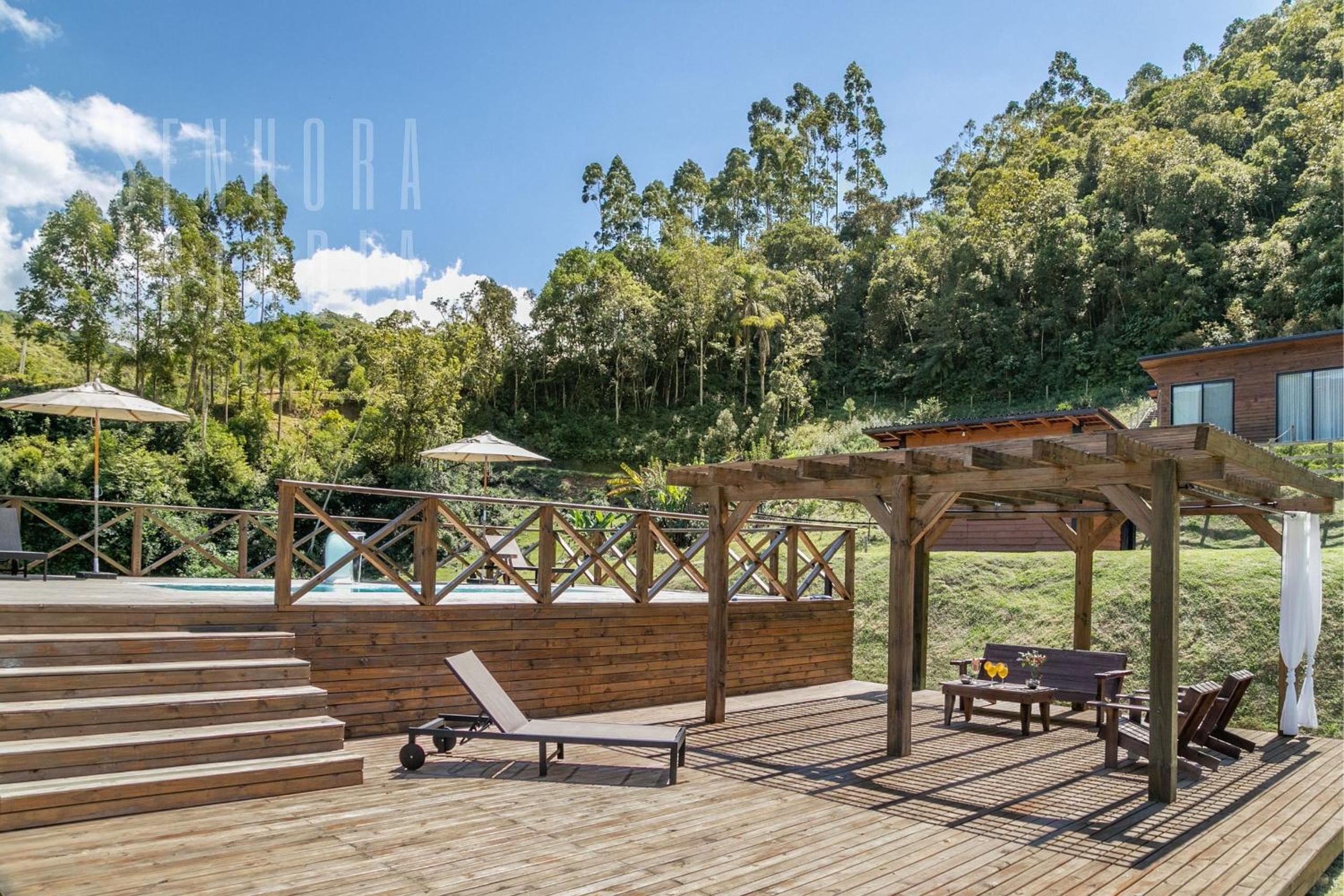 Lakeside Cabin - Villas Mornas: Nature, Jacuzzi