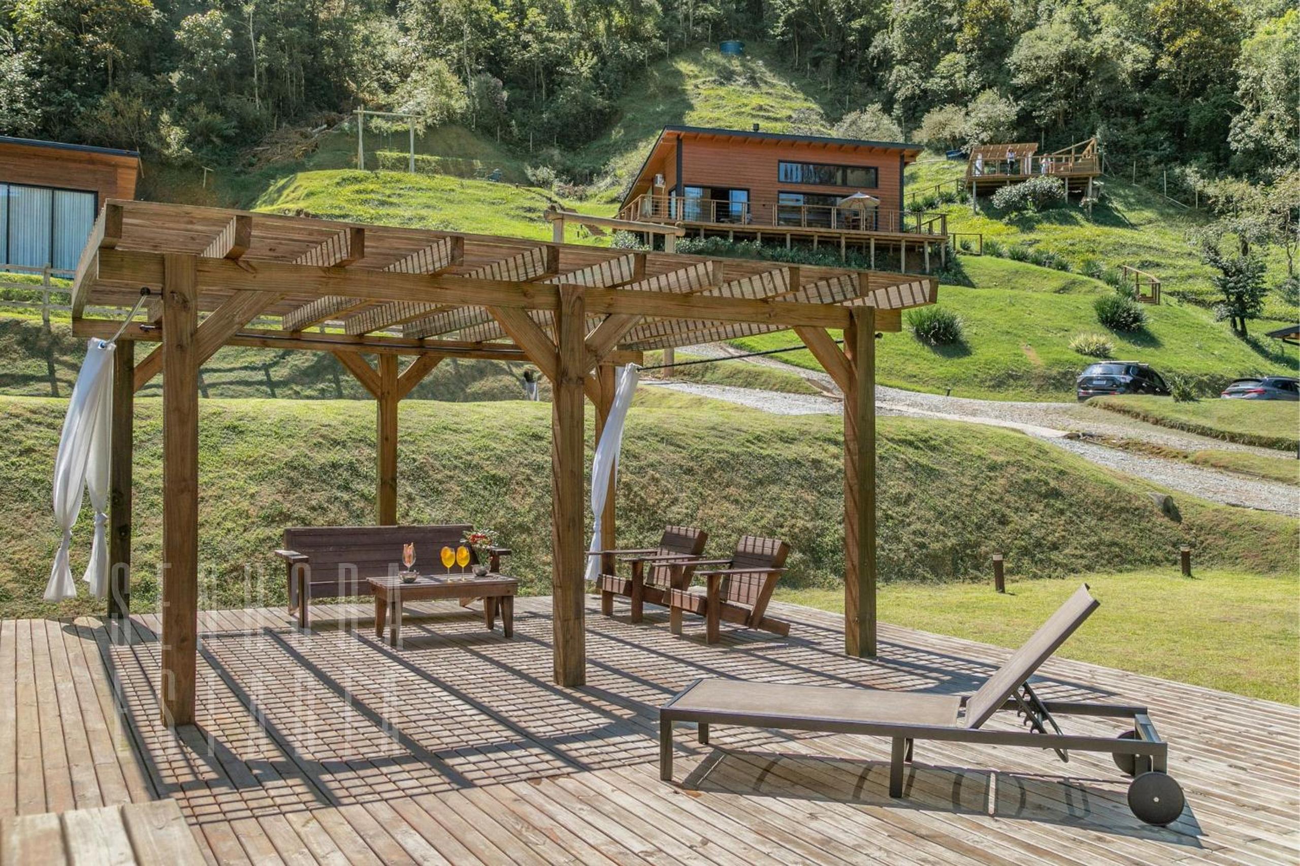 Lakeside Cabin - Villas Mornas: Nature, Jacuzzi