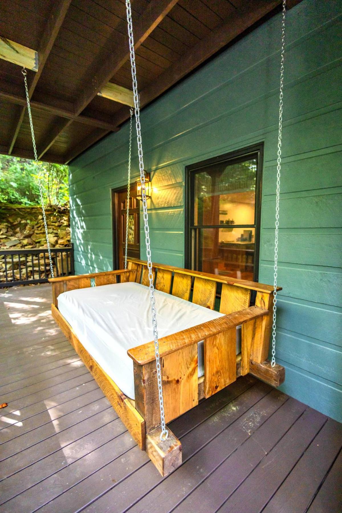 Aska Lodge