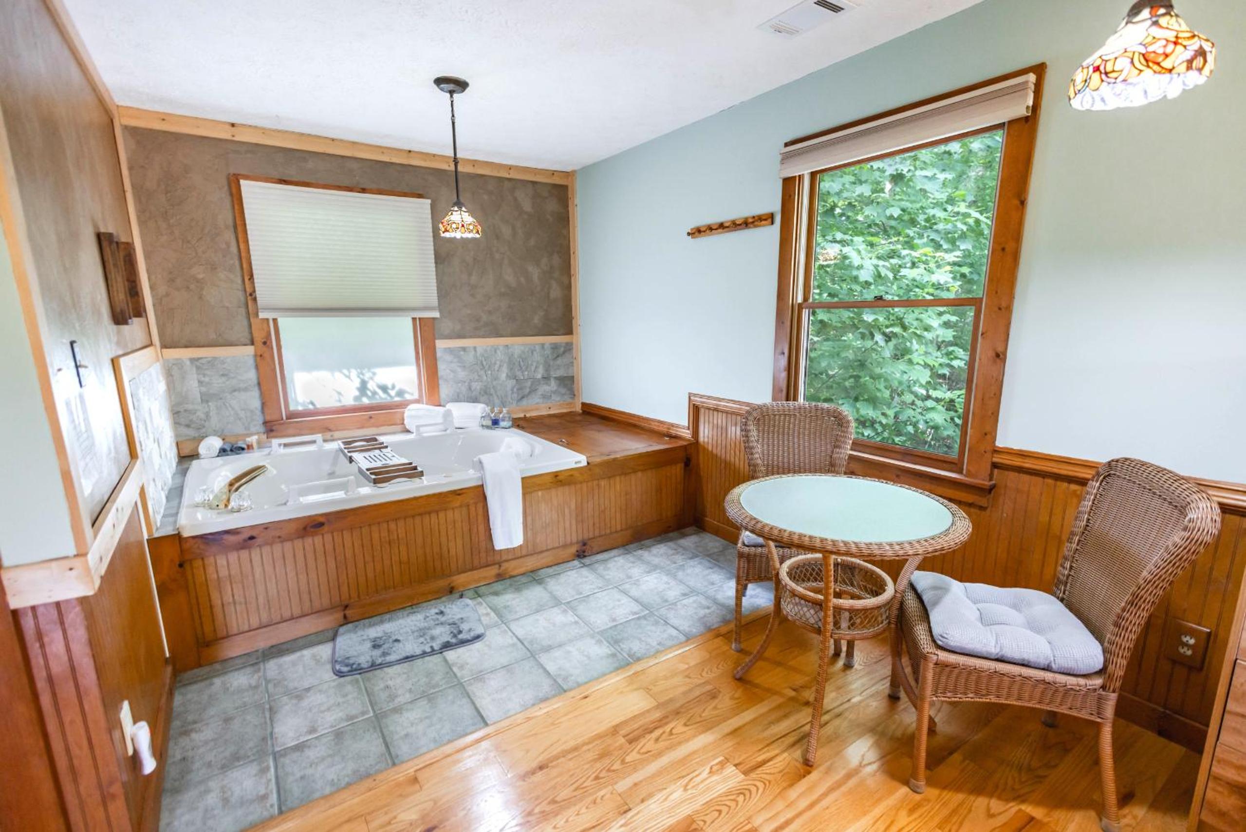 Aska Lodge