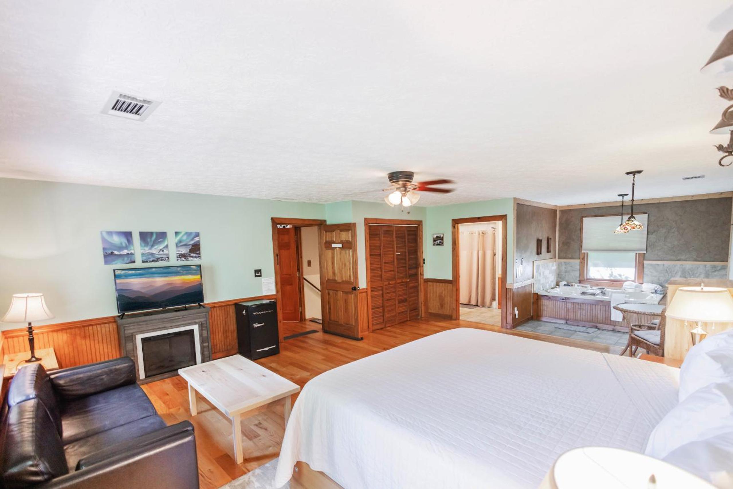 Aska Lodge