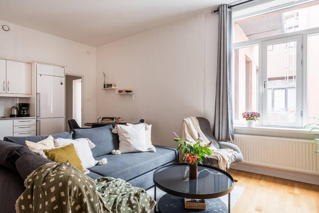 Large Central Gothenburg 2bd Apt