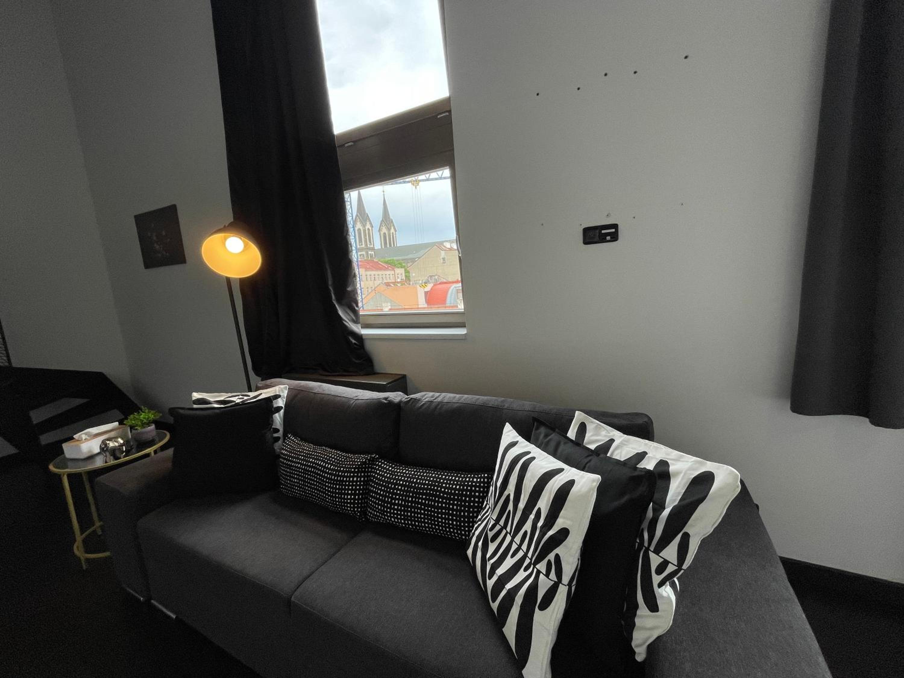 Modern Loft with AirHokey in City Centre