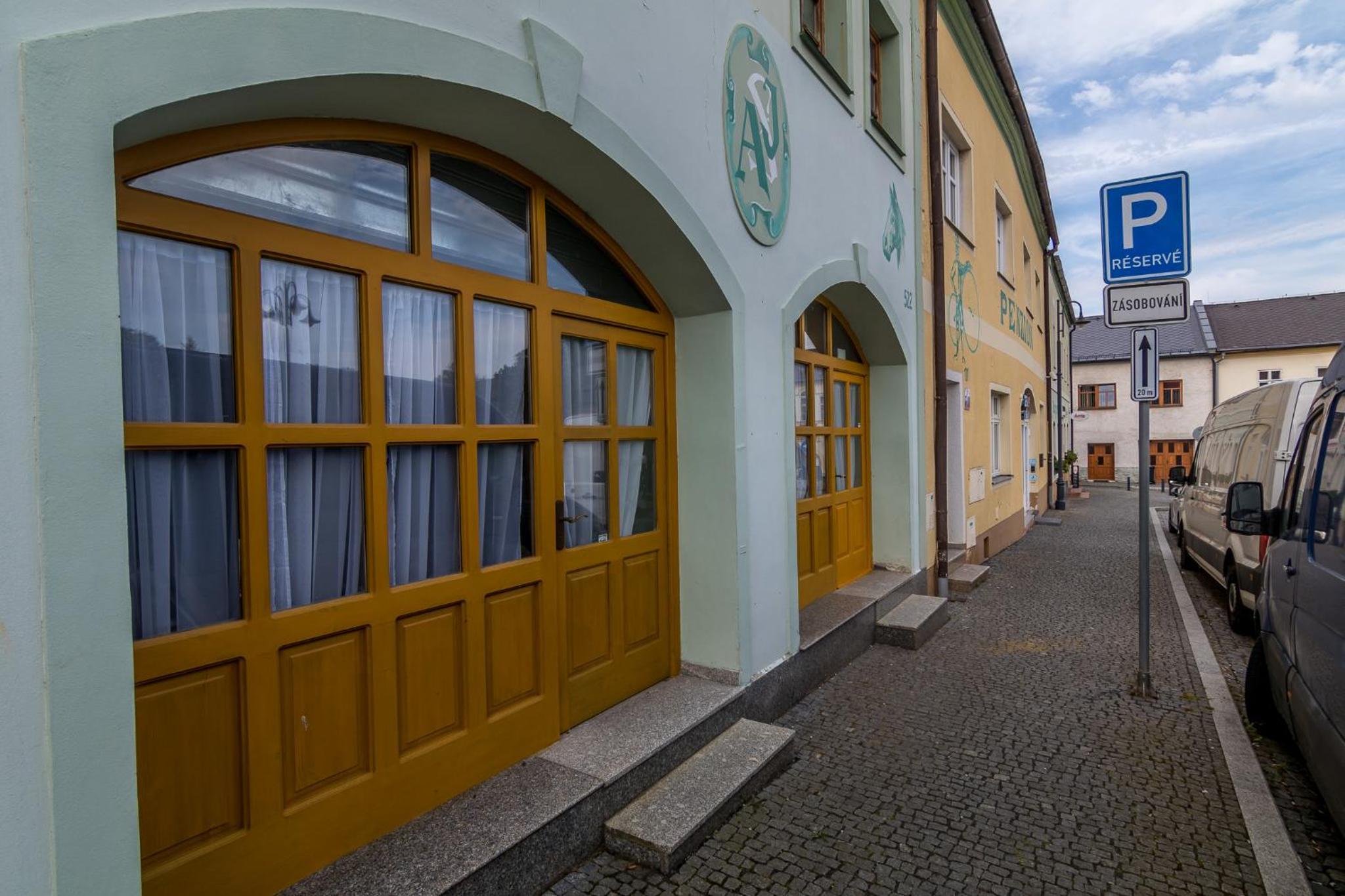 Penzion a restaurace U Vladaře