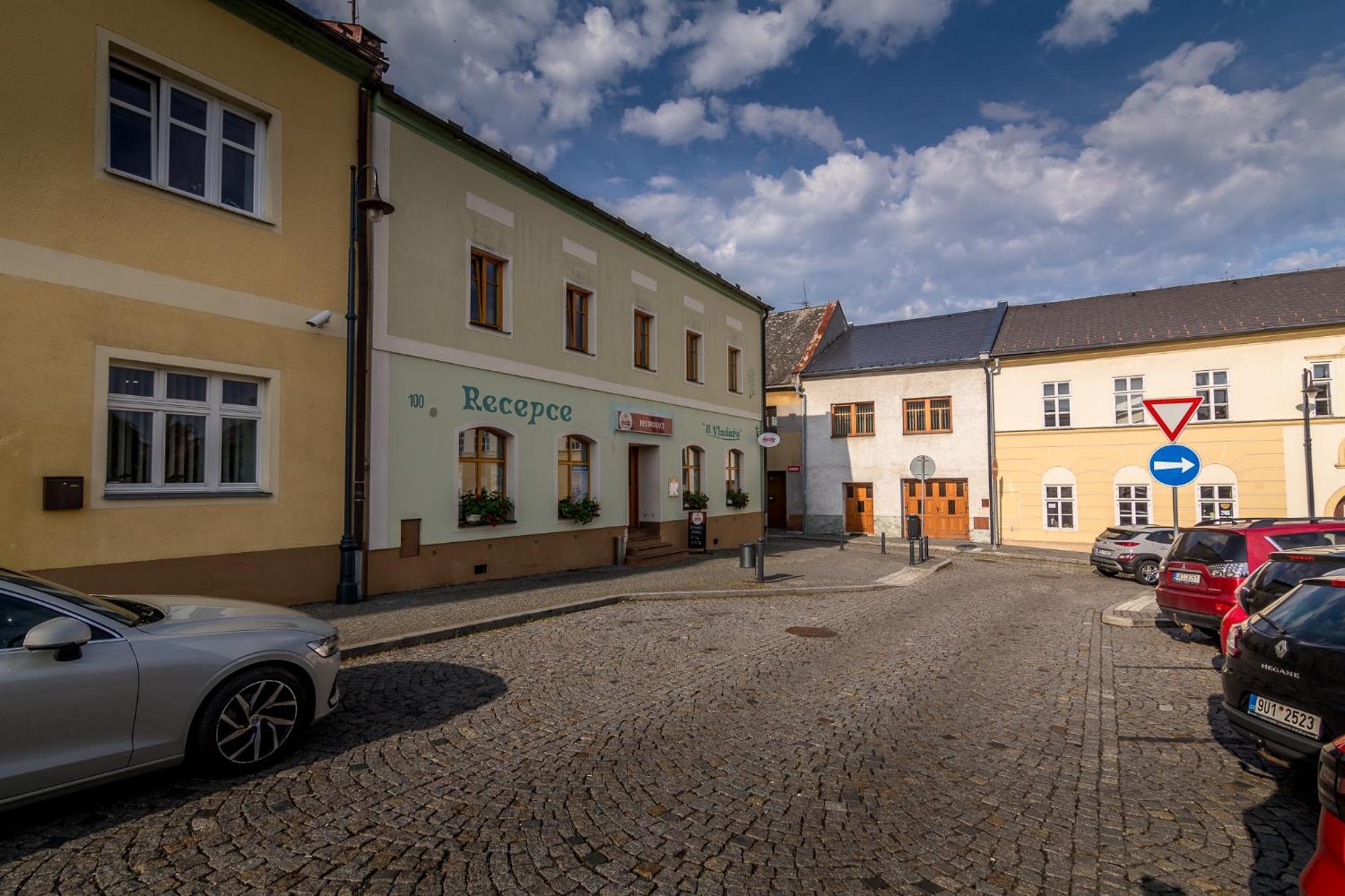 Penzion a restaurace U Vladaře