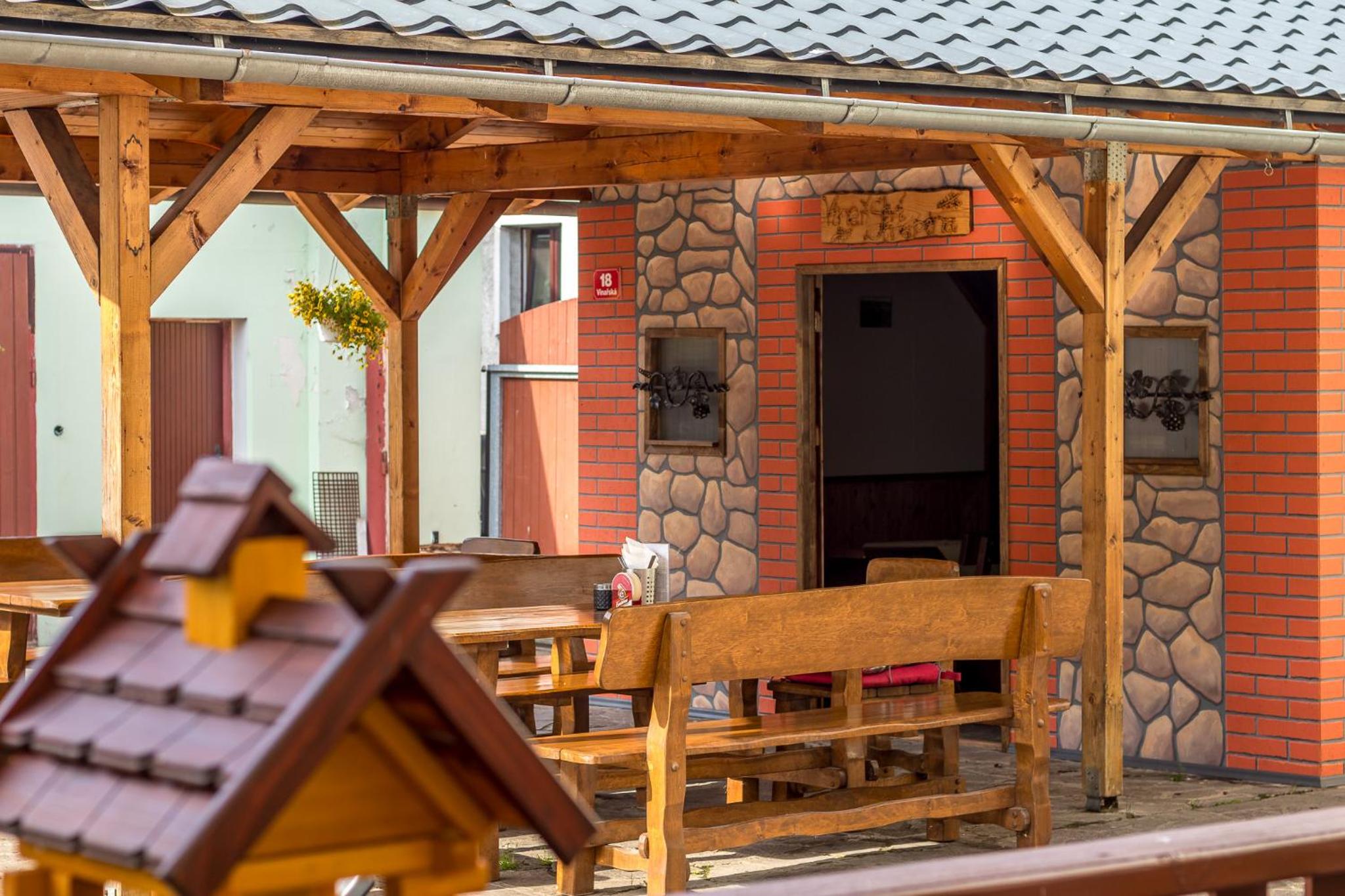 Penzion a restaurace U Vladaře