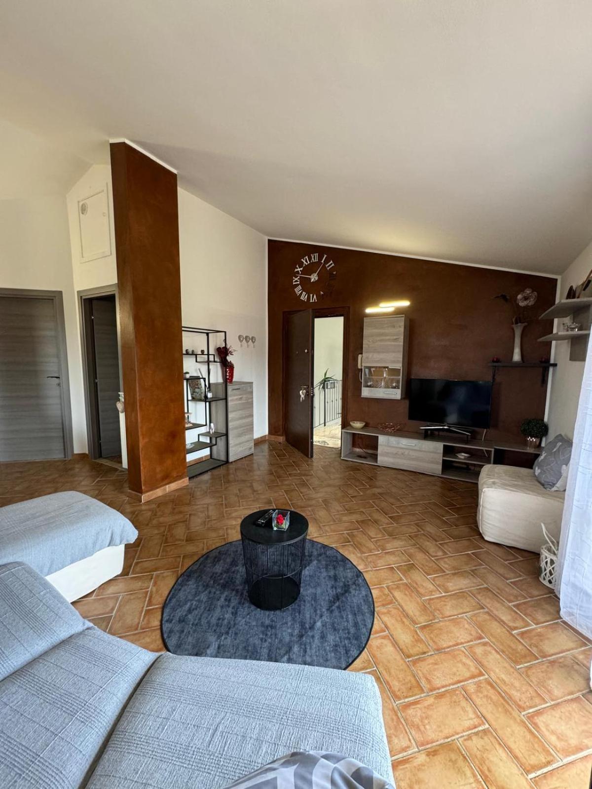 Theo House