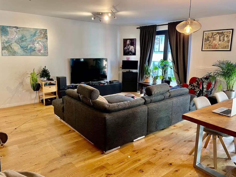 Elegant Canal-View Duplex with Free Parking