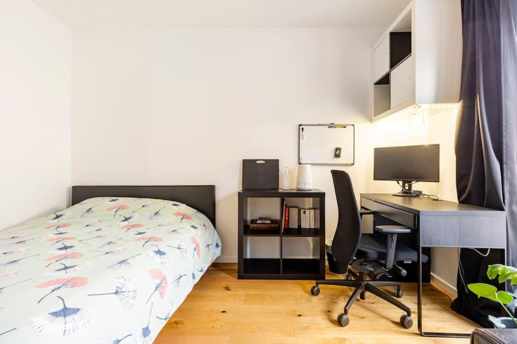 Elegant Canal-View Duplex with Free Parking