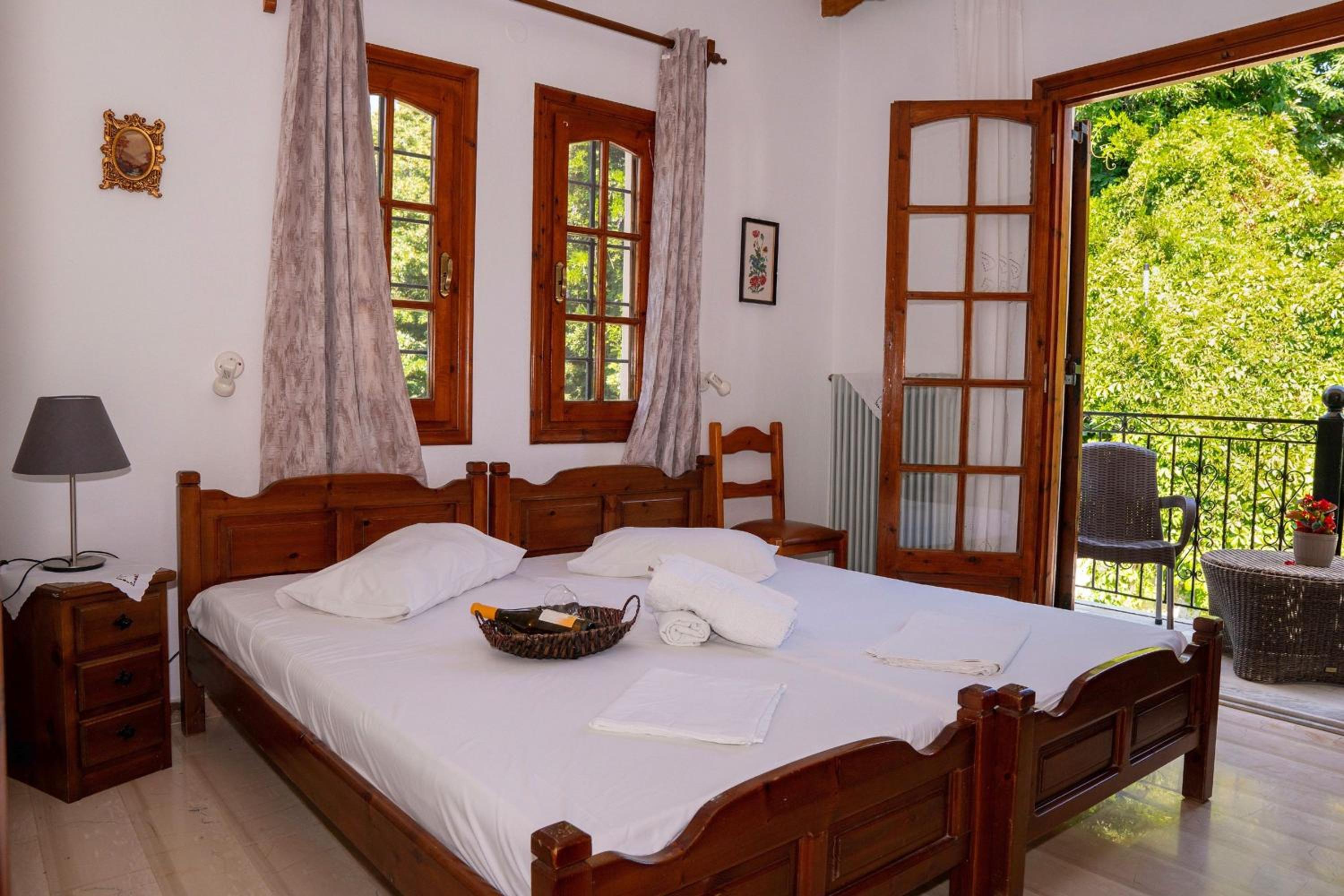 Photo 104