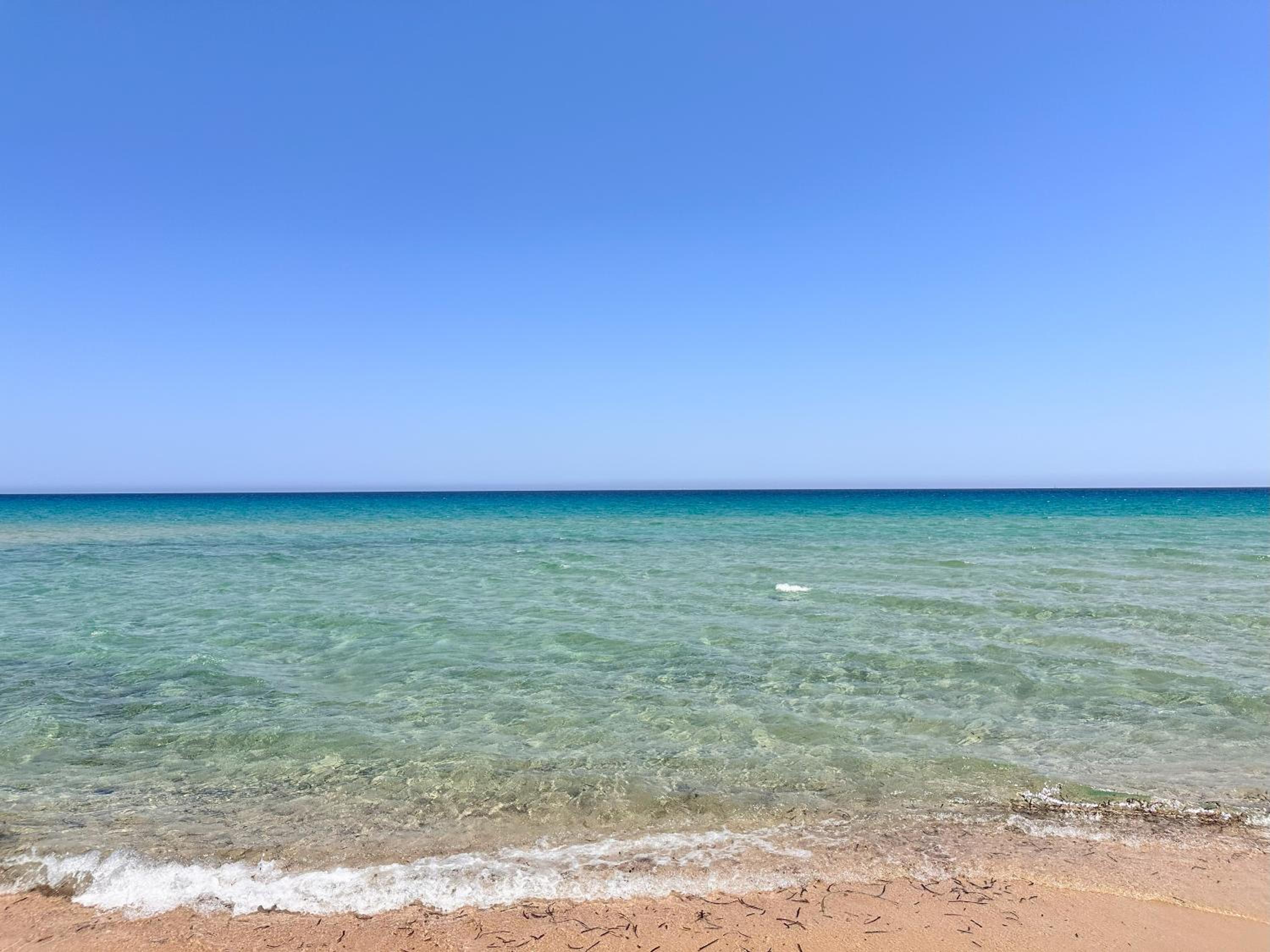 Blue shutters by the beach, Access to private beach