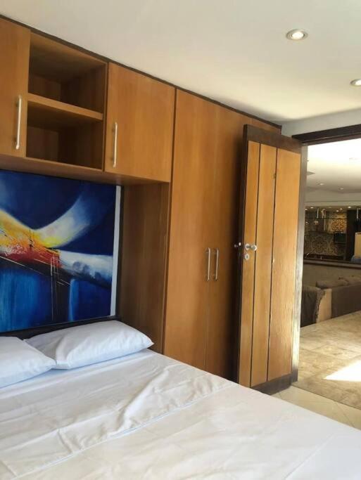 Cobertura Exclusiva em Copacabana com Piscina, Jacuzzi e Churrasqueira Ao Lado do Copacabana Palace