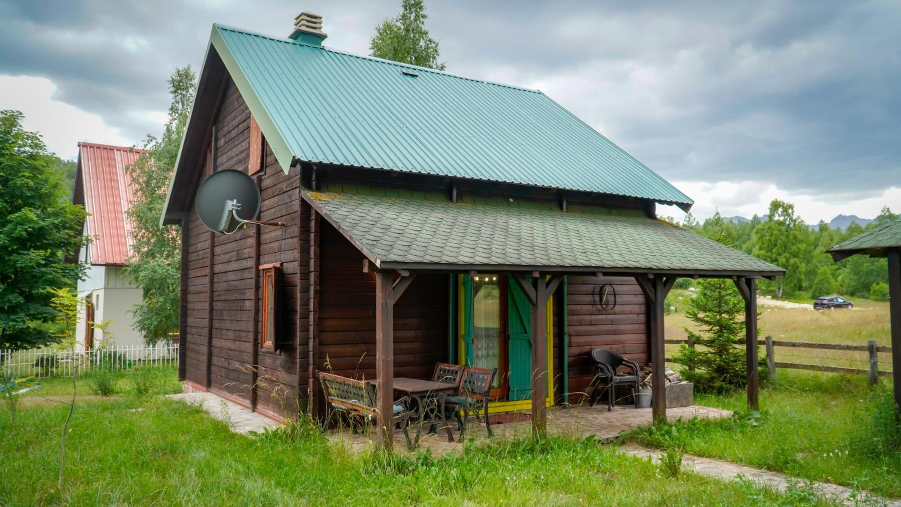 Rustic home view 3