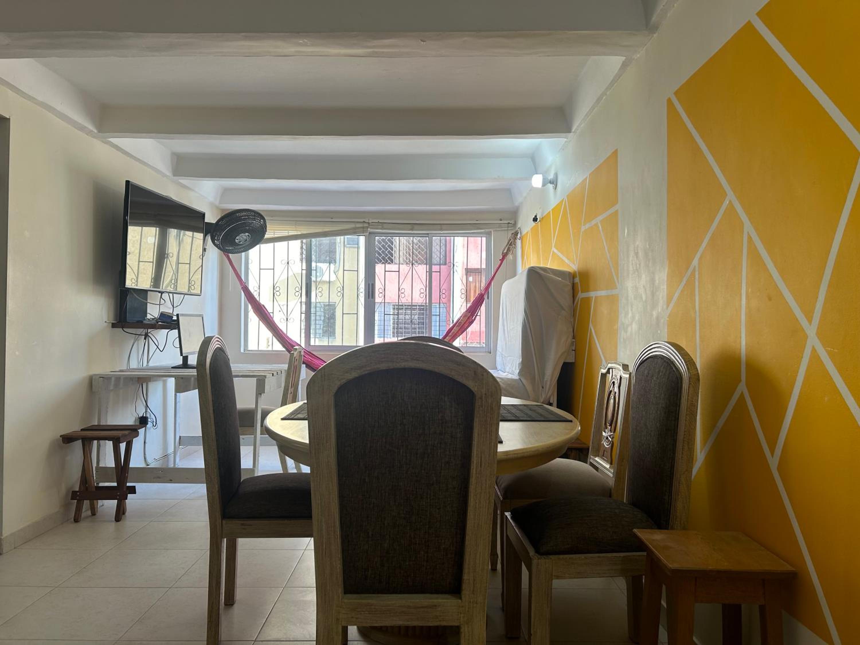 Near Airport Cozy Bunk Room with Private Bath