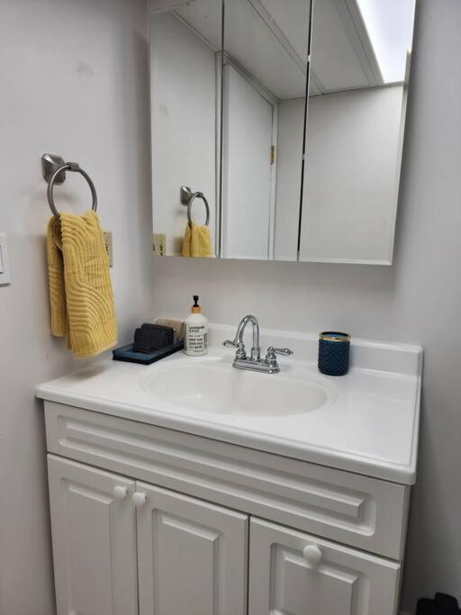 2-bed entire suite 10 mins from all attractions