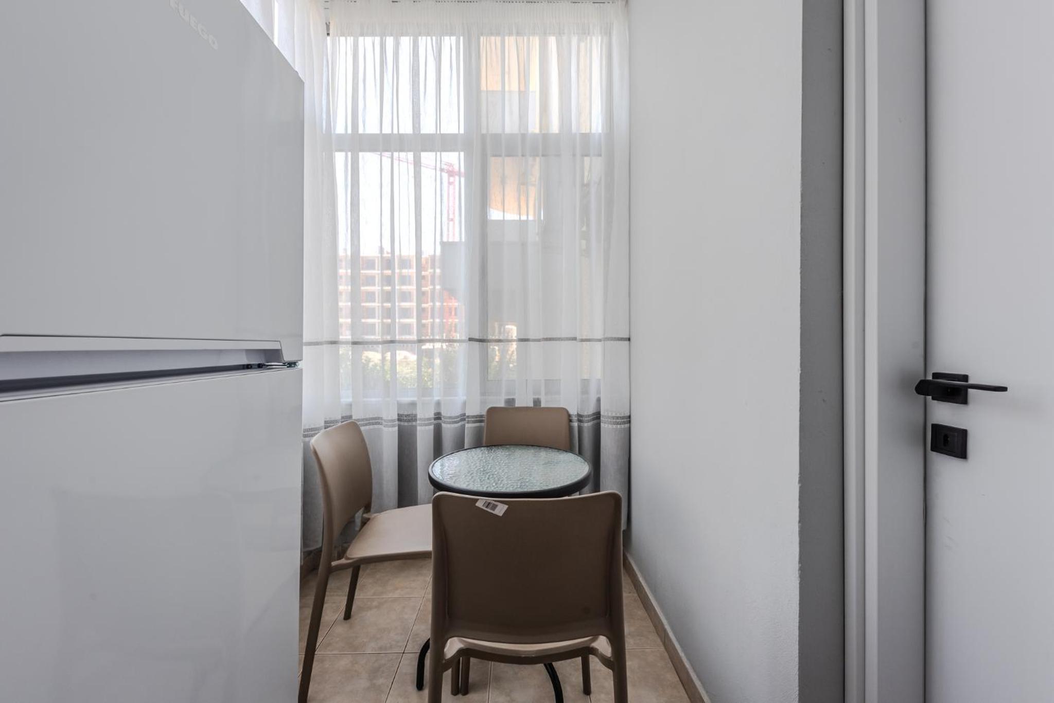 SR Apartments Golem