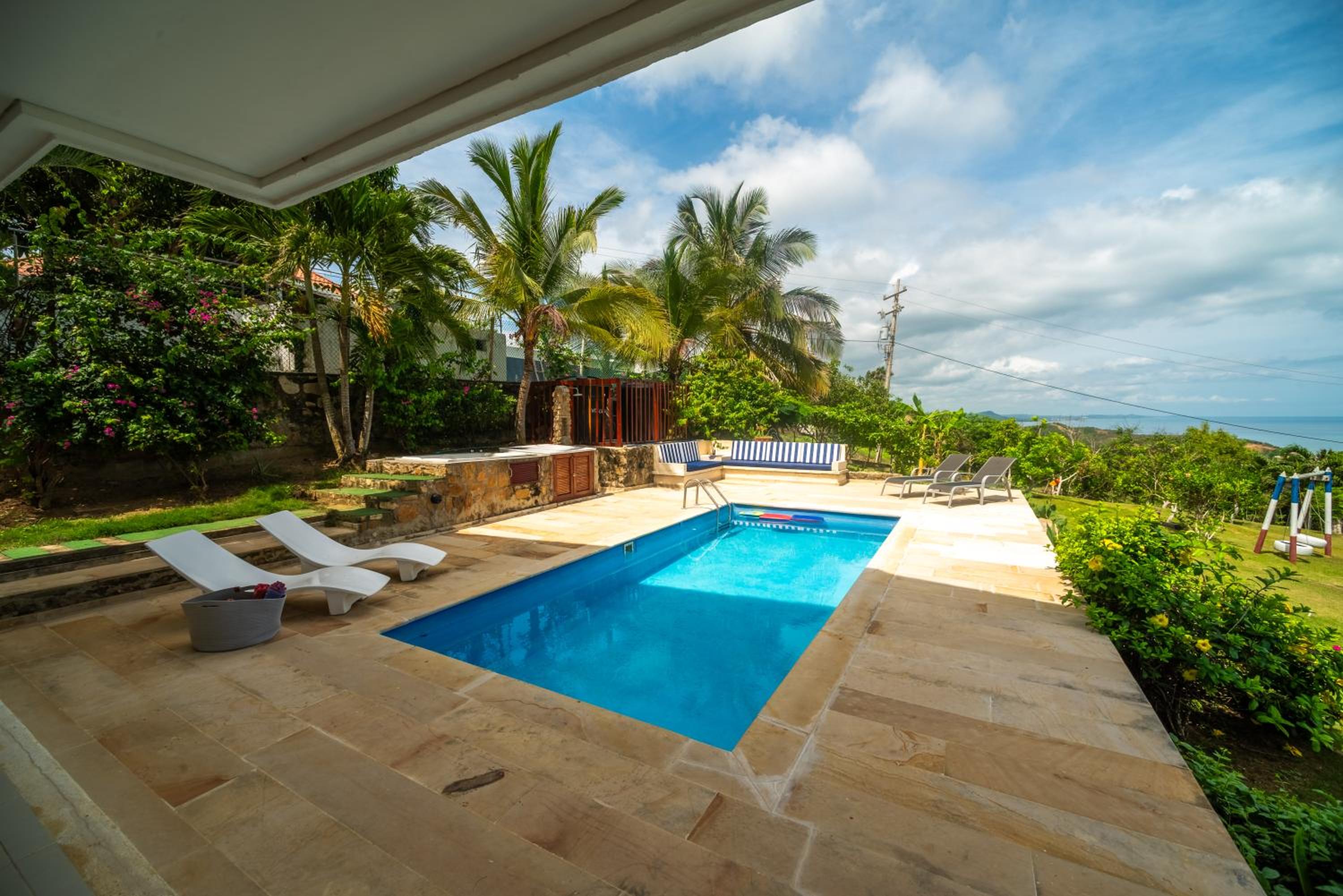 Casa Villa La Bohemia, en la montaña frente al mar