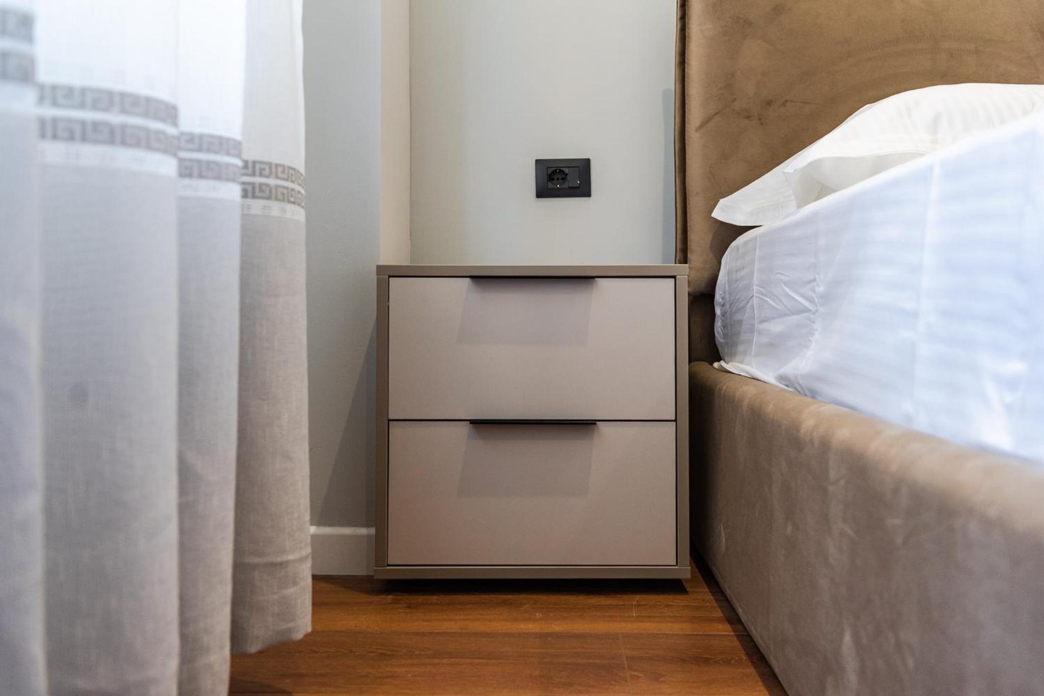 SR Apartments Golem