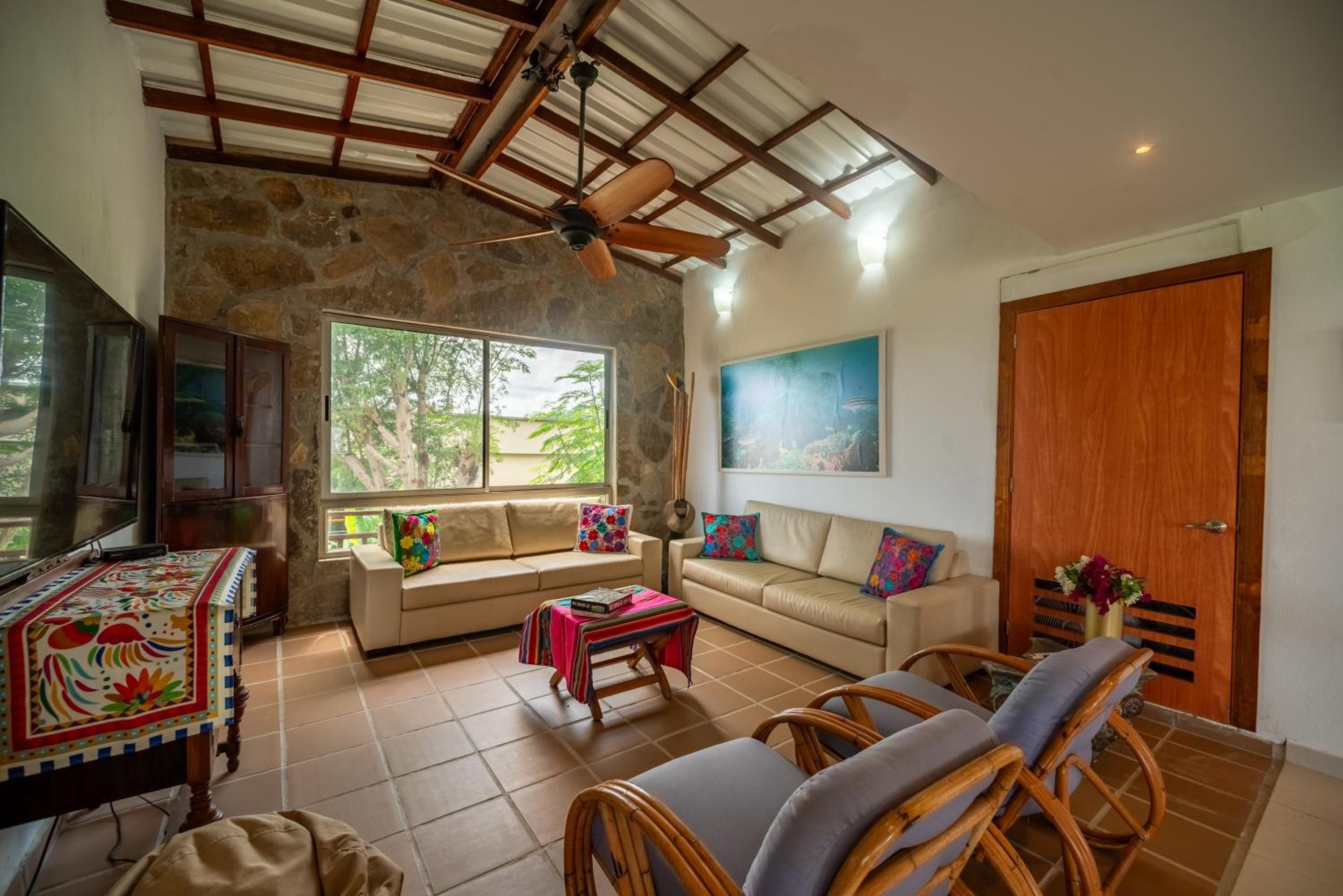 Casa Villa La Bohemia, en la montaña frente al mar