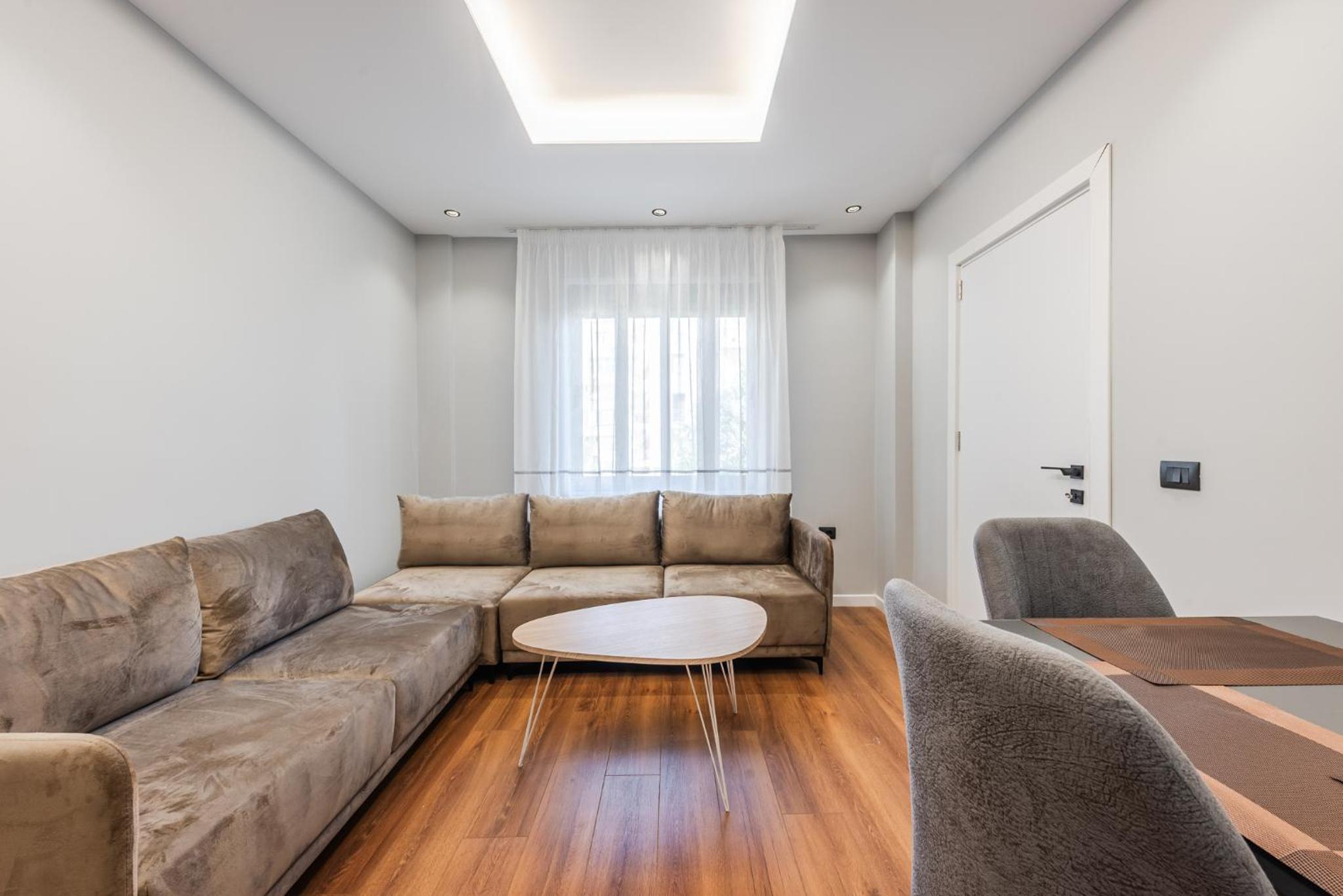 SR Apartments Golem