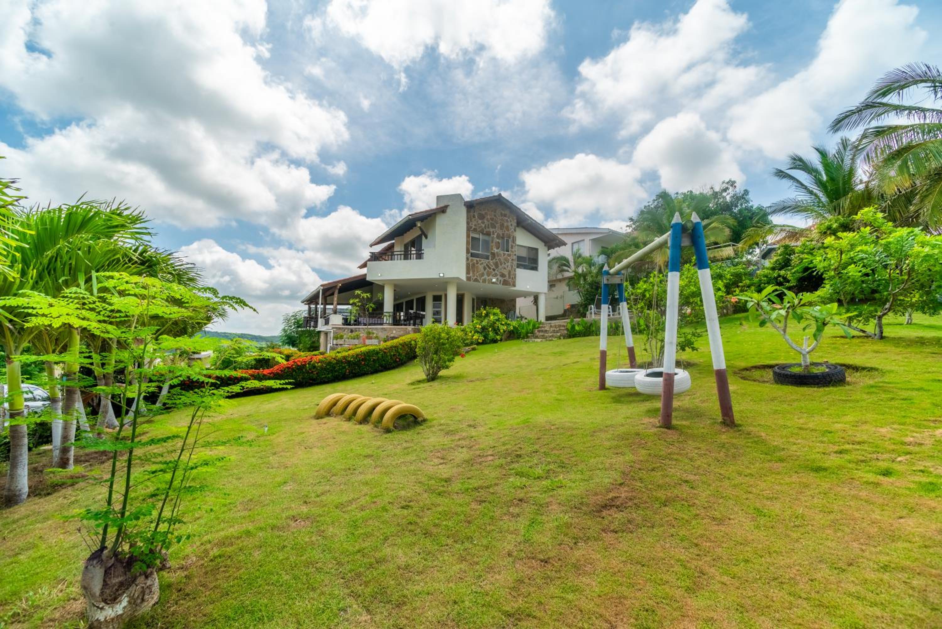 Casa Villa La Bohemia, en la montaña frente al mar