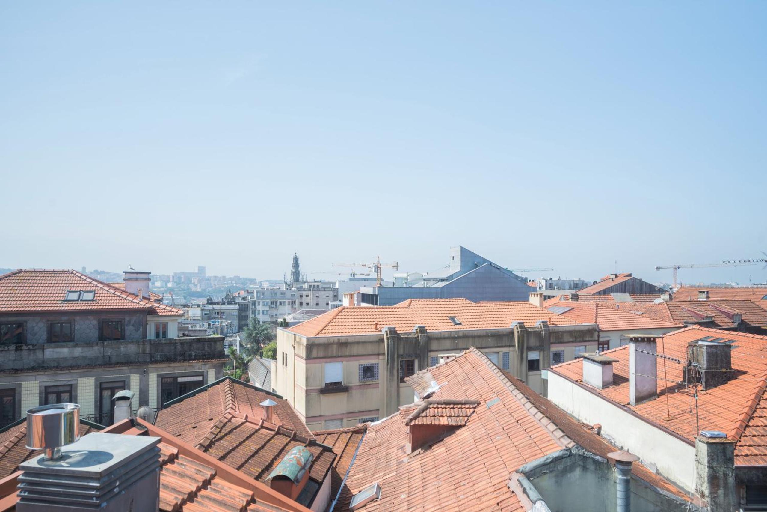 Panoramic luxury apartment w AC Downtown and Metro view 2