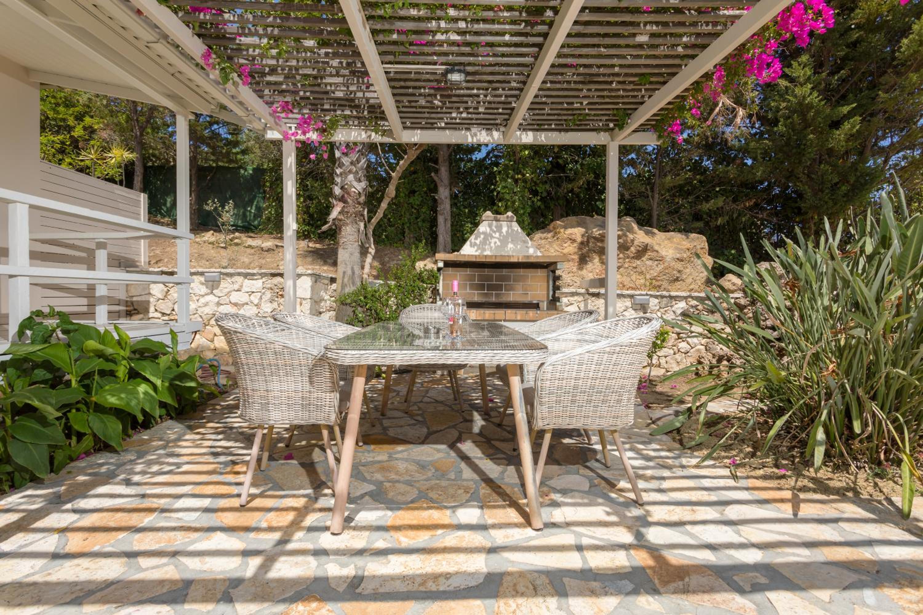Azzure Vista Seafront Villa view 5