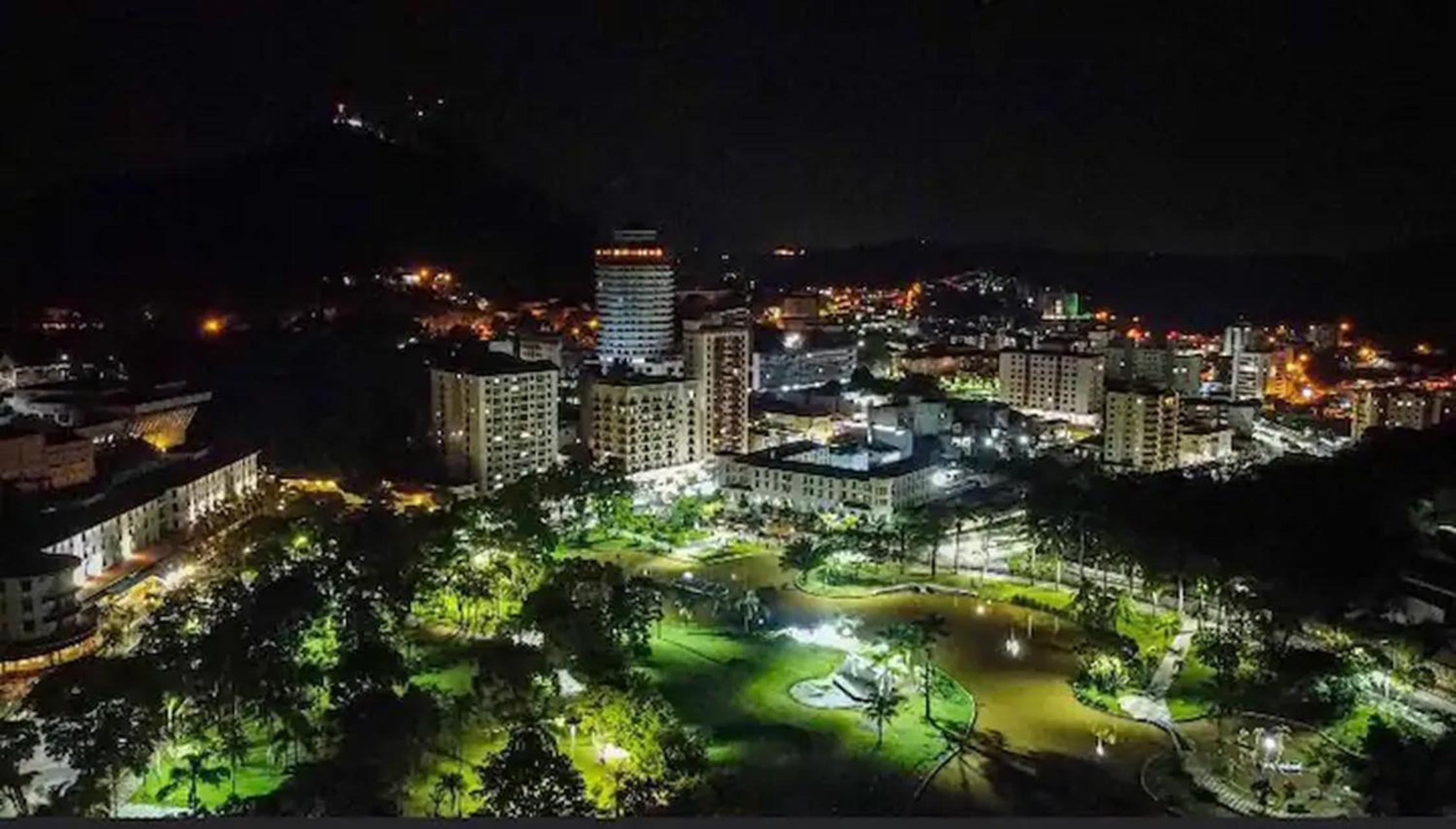 Casa no Centro de Águas de Lindóia com Piscina