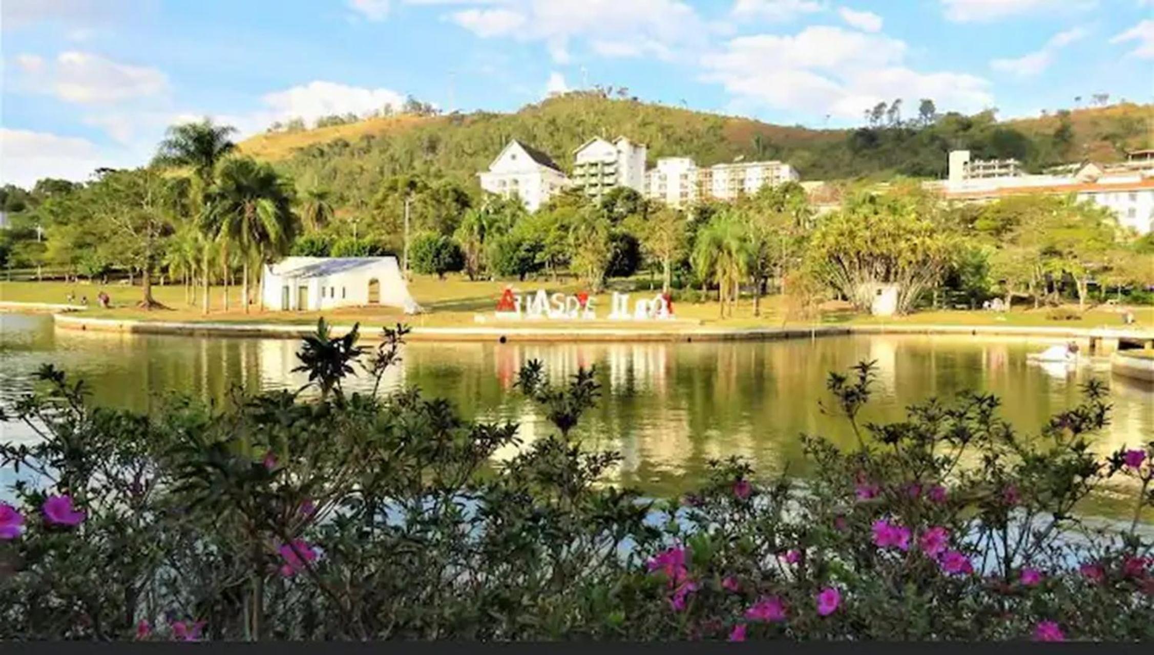 Casa no Centro de Águas de Lindóia com Piscina