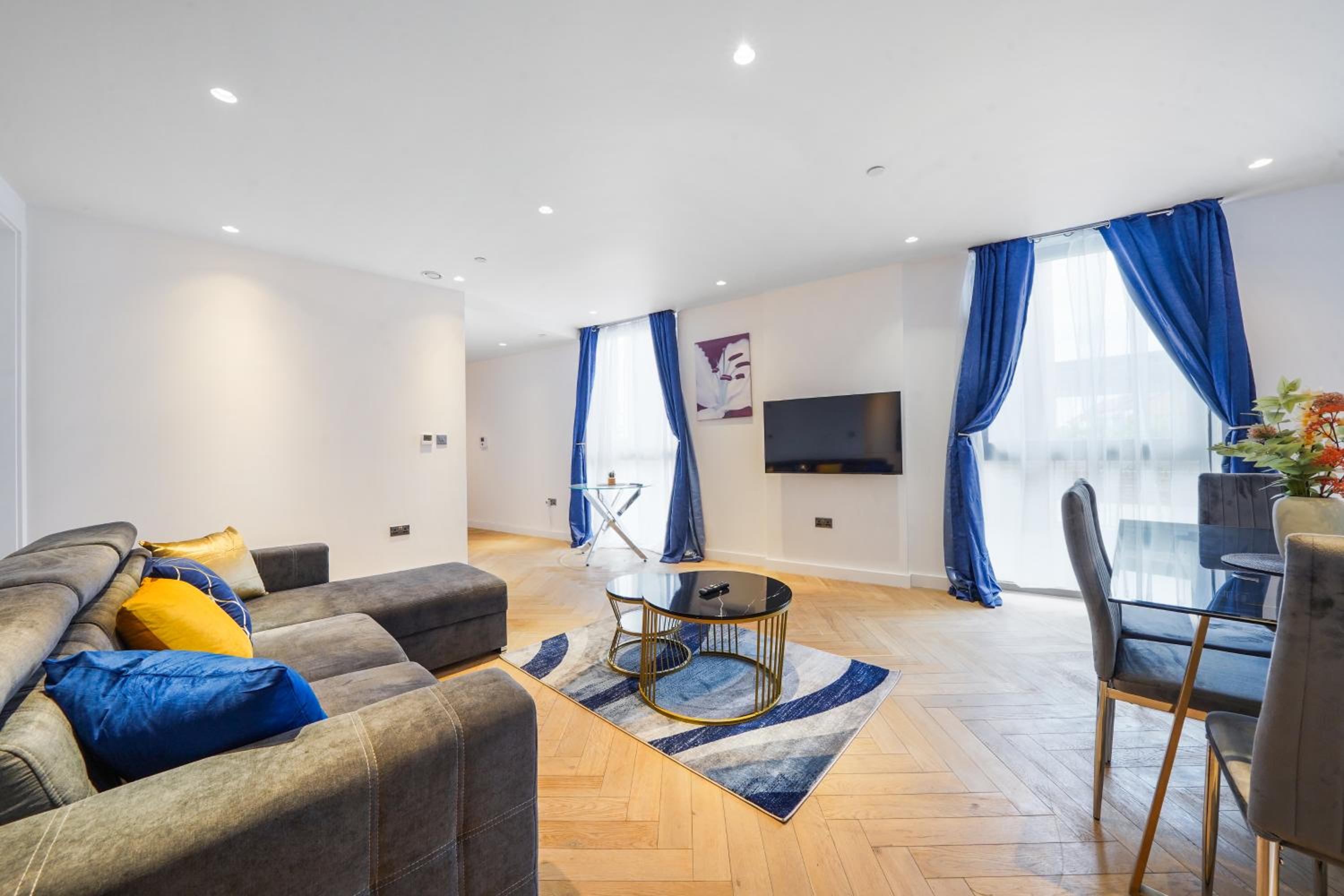 The Zurich Apartment, 6 beds, 15mins to Central London, 10mins Wembley stadium