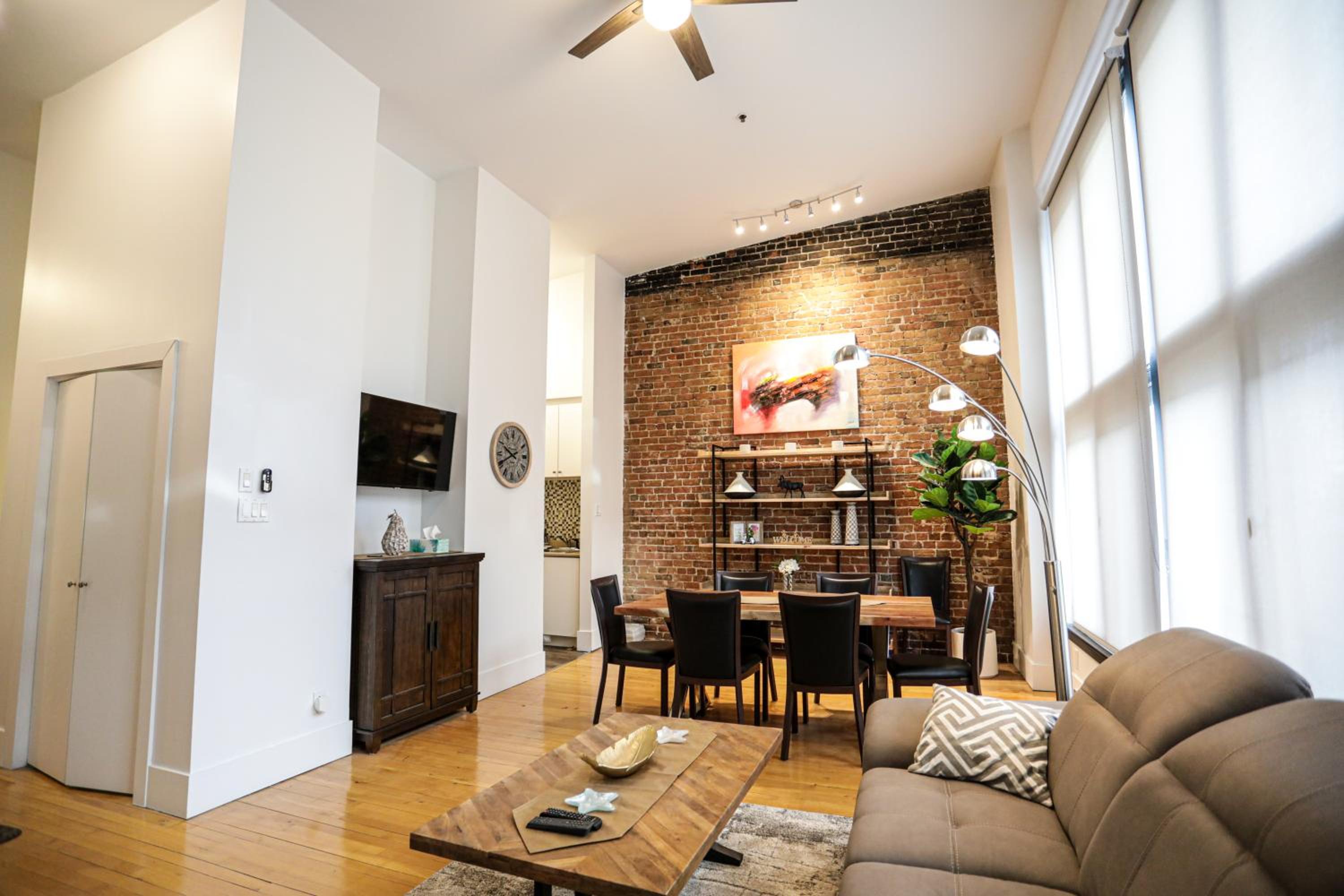 Elegant 1 bedroom apartment in old port- 301