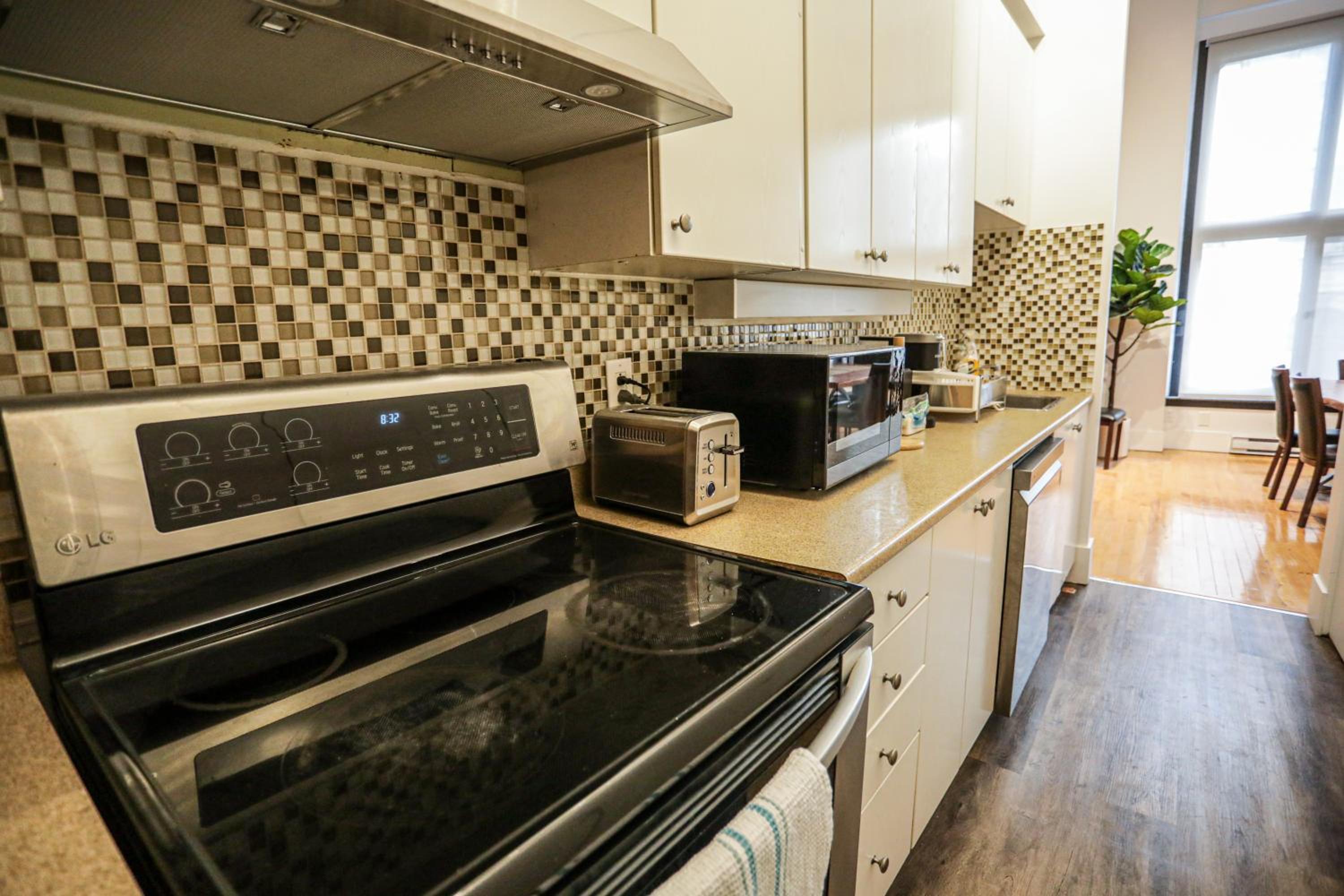 Elegant 1 bedroom apartment in old port- 301