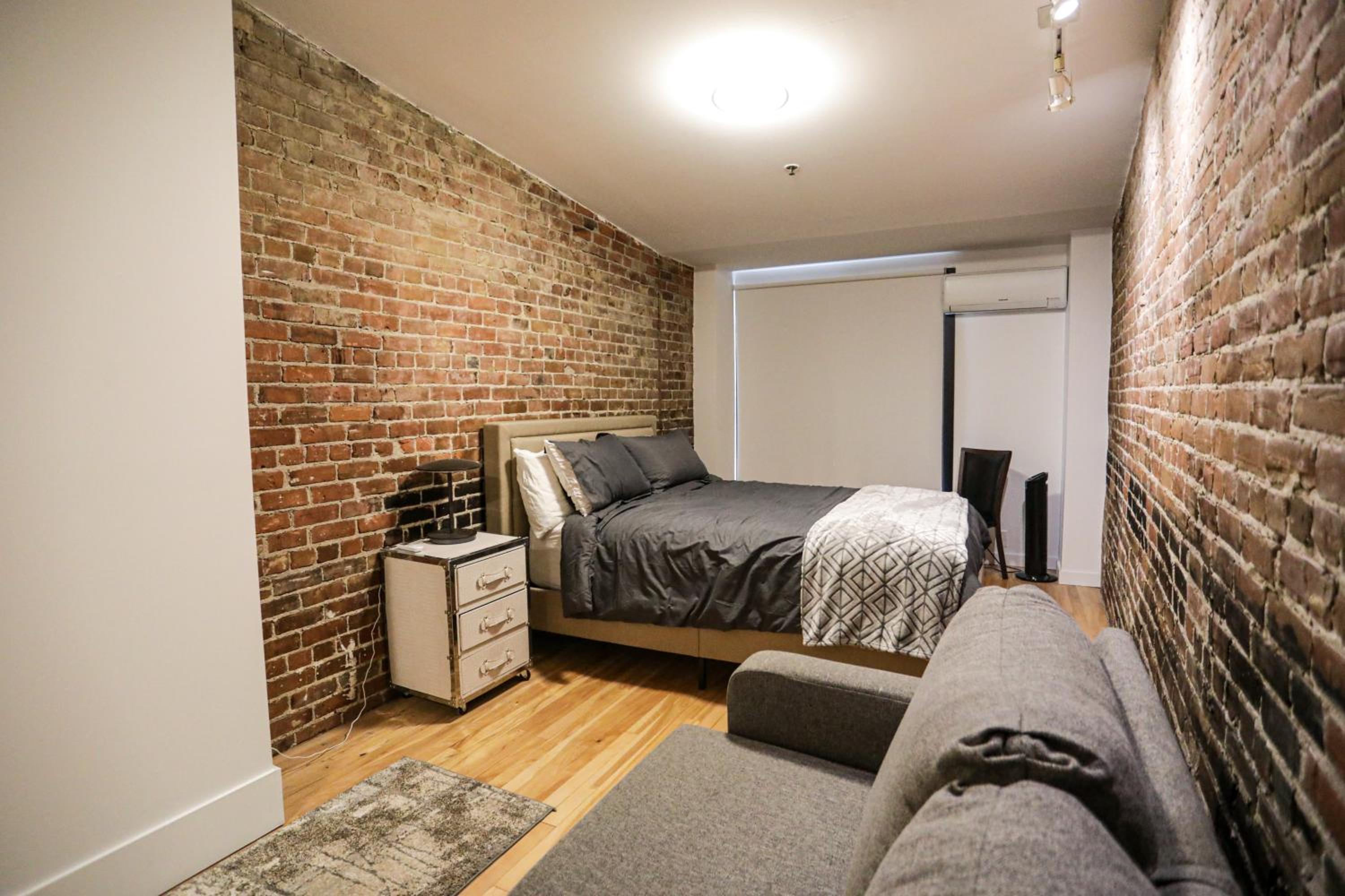 Elegant 1 bedroom apartment in old port- 301