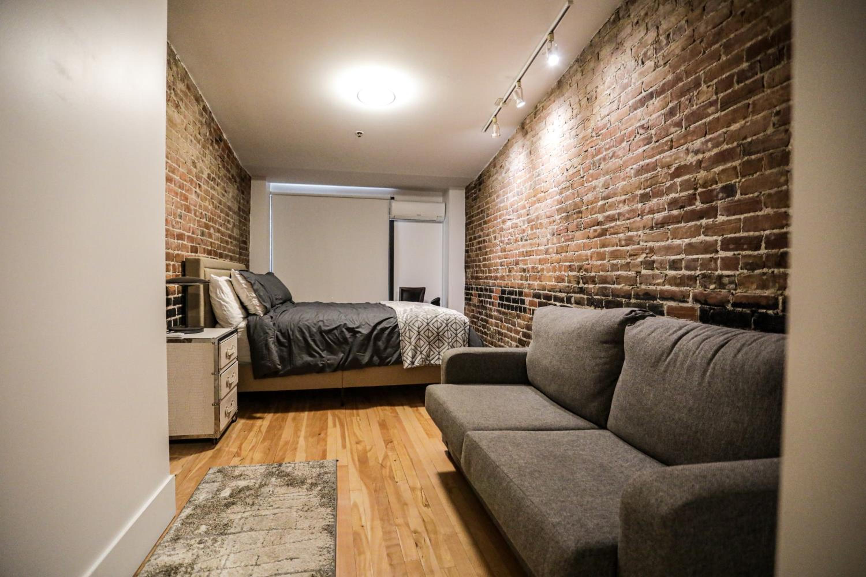 Elegant 1 bedroom apartment in old port- 301